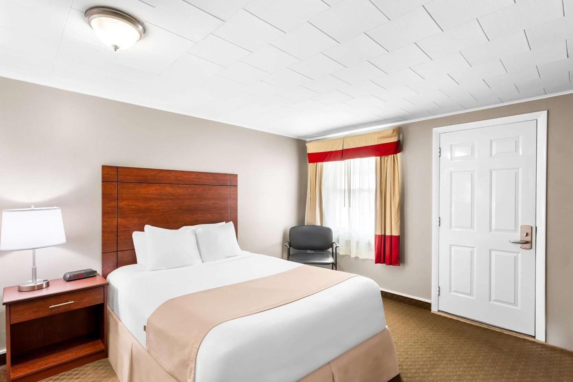 Rodeway Inn Gorham Riverside photo 43