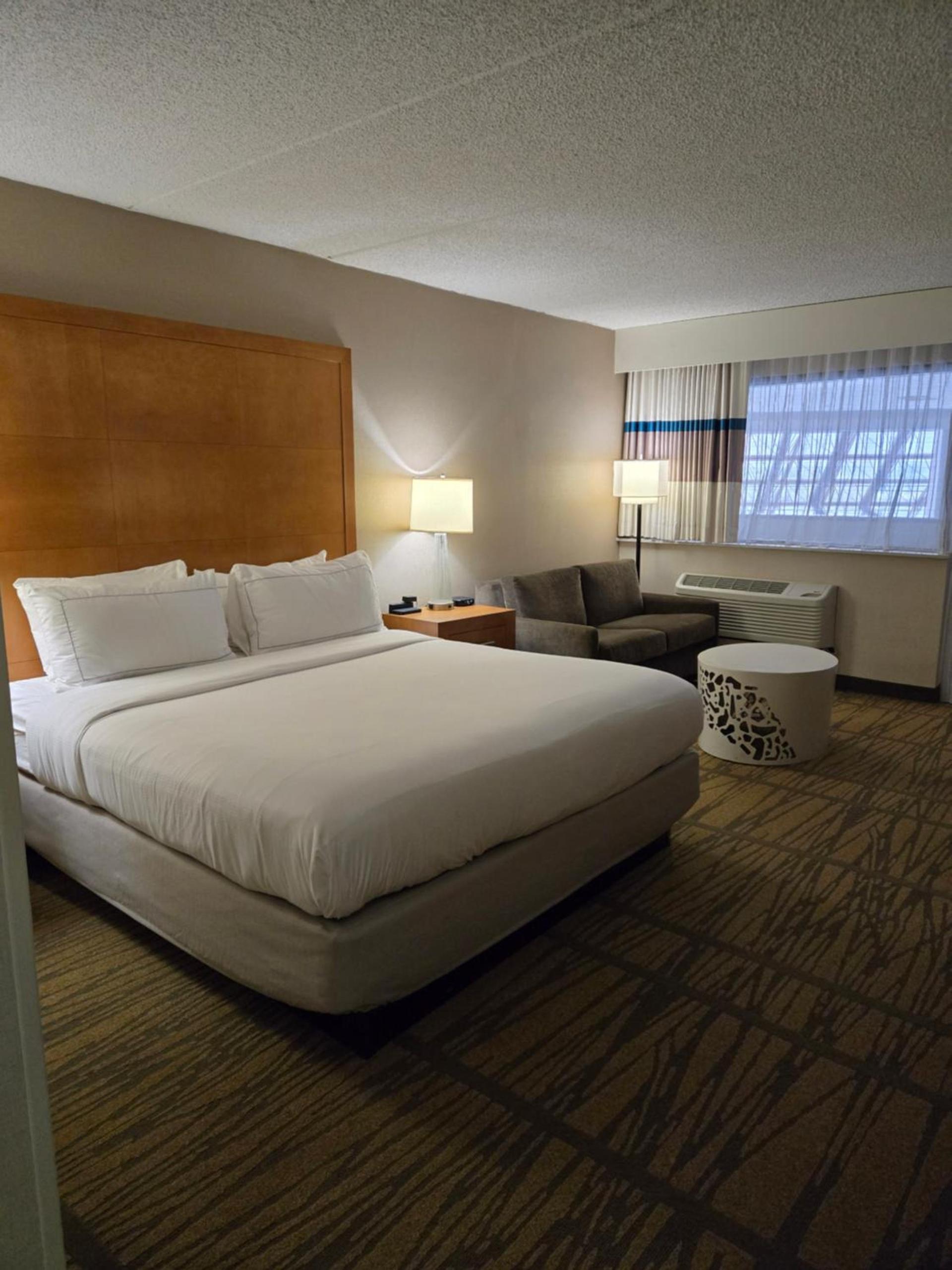 DoubleTree by Hilton Rochester photo 35