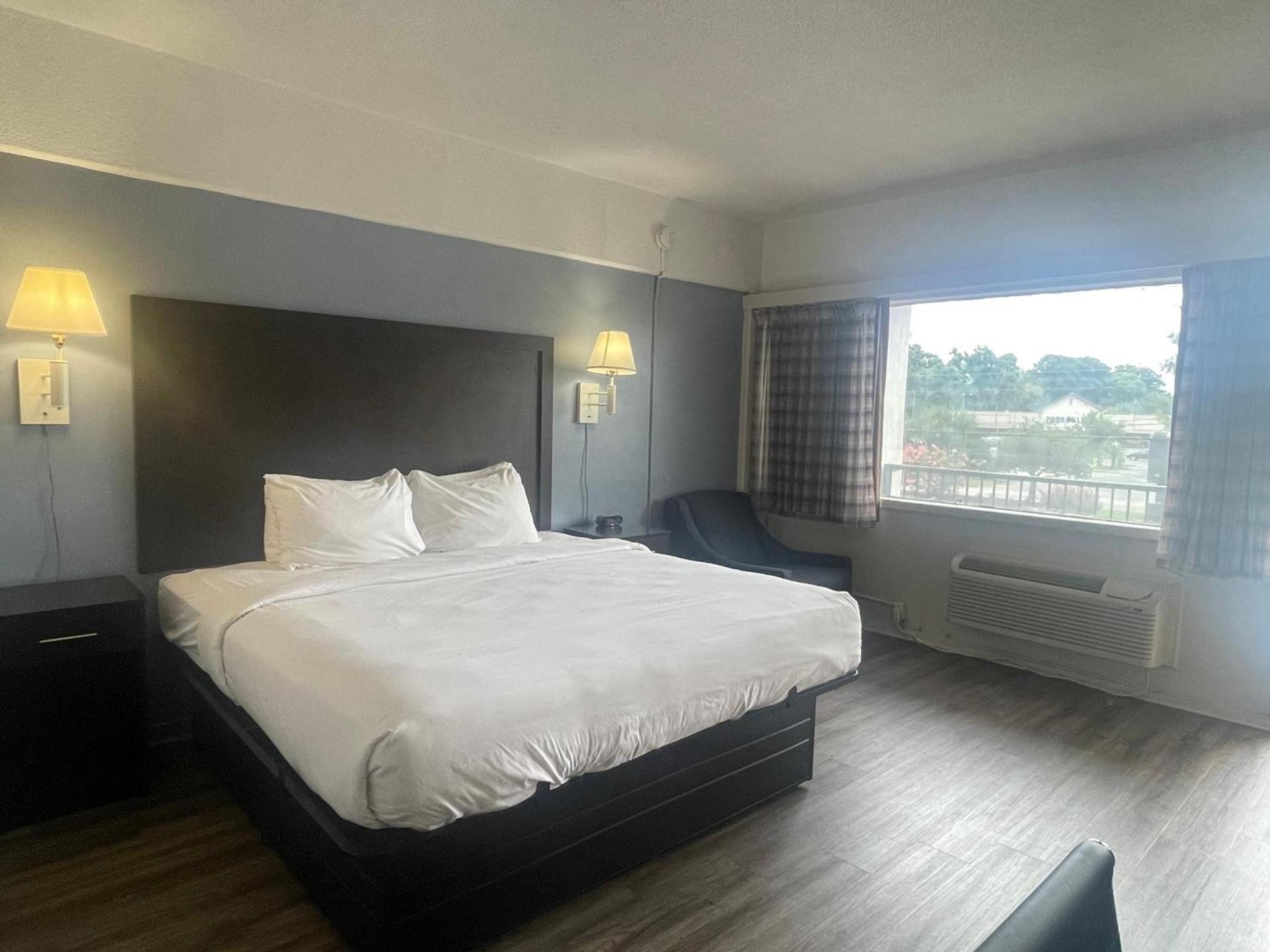 Motel 6 Norfolk, VA East Little Creek photo 18
