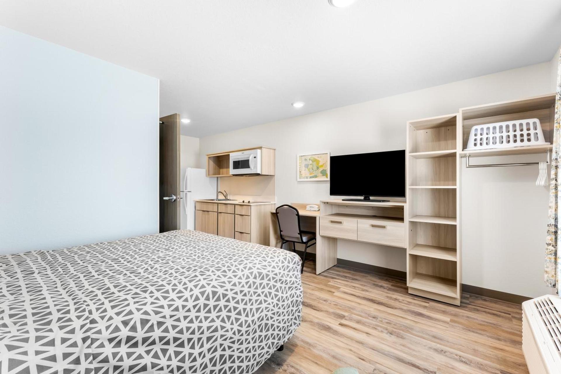 WoodSpring Suites Bluffdale Salt Lake City photo 32