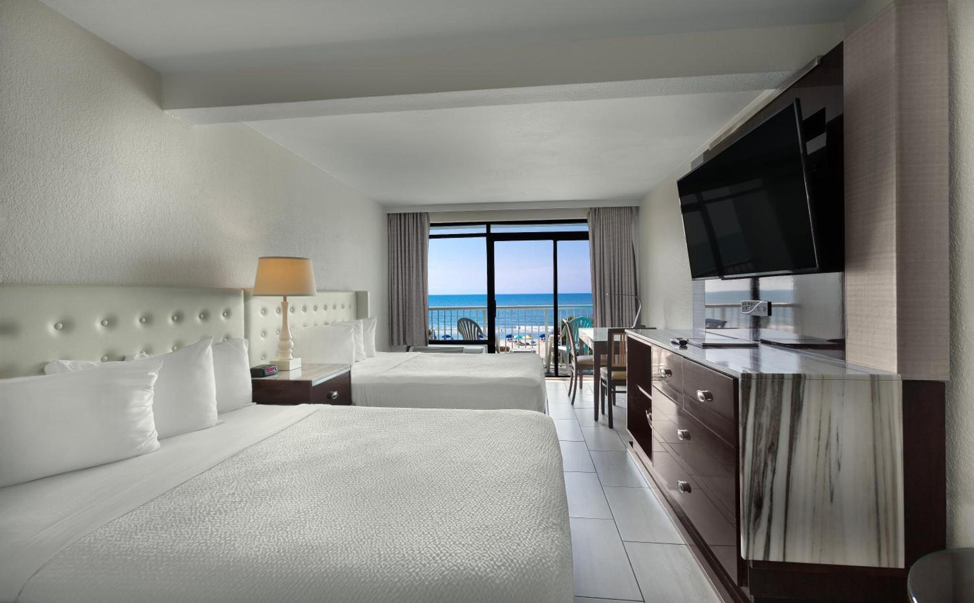 Captain's Quarters Resort photo 39