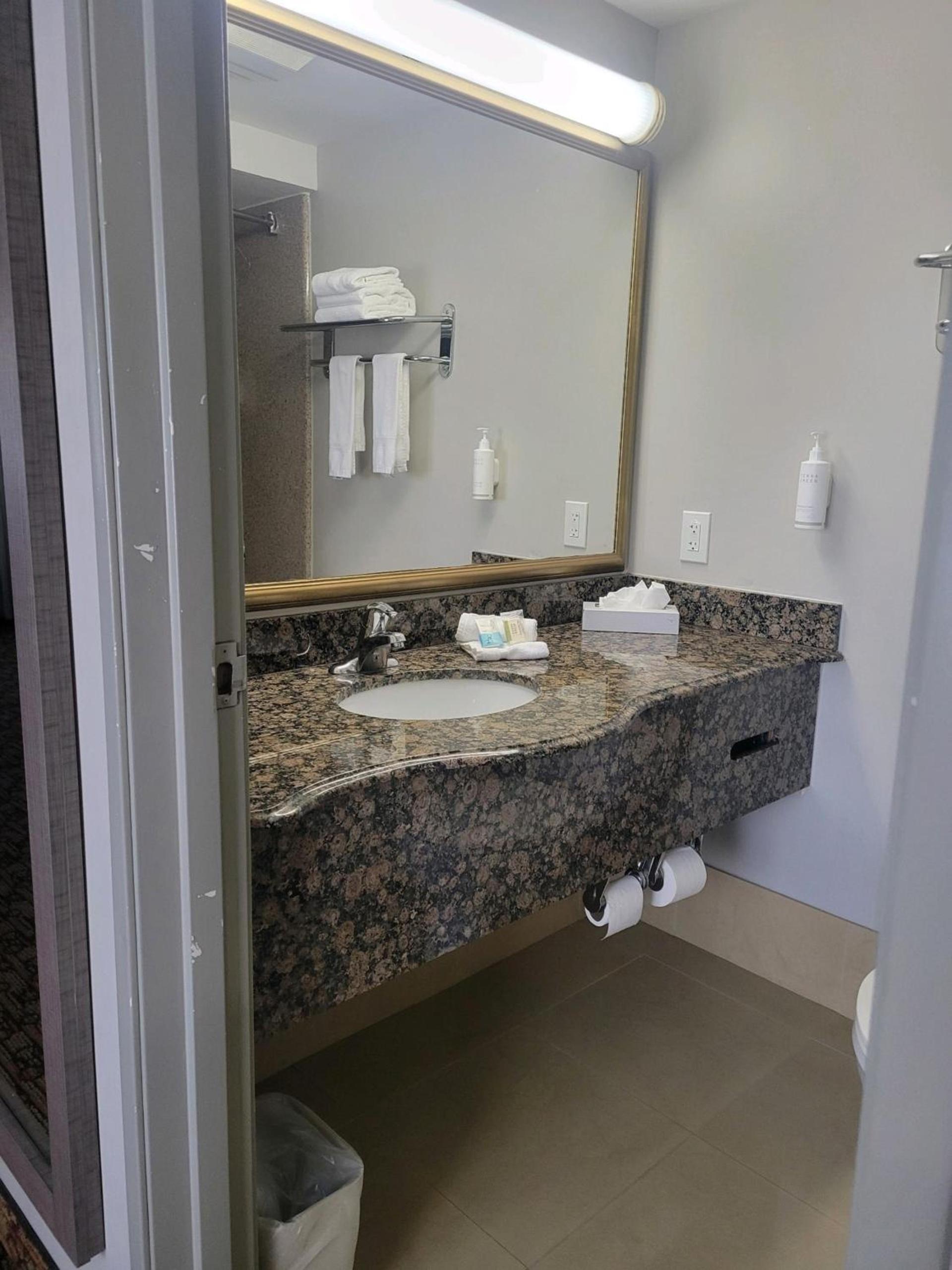 Hotel Xola photo 32