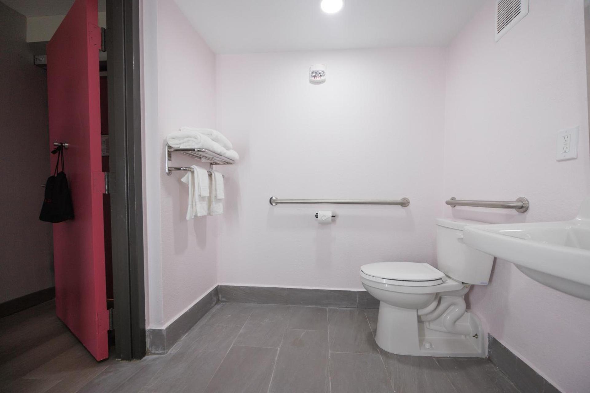 B&B Hotel Miami Airport photo 26