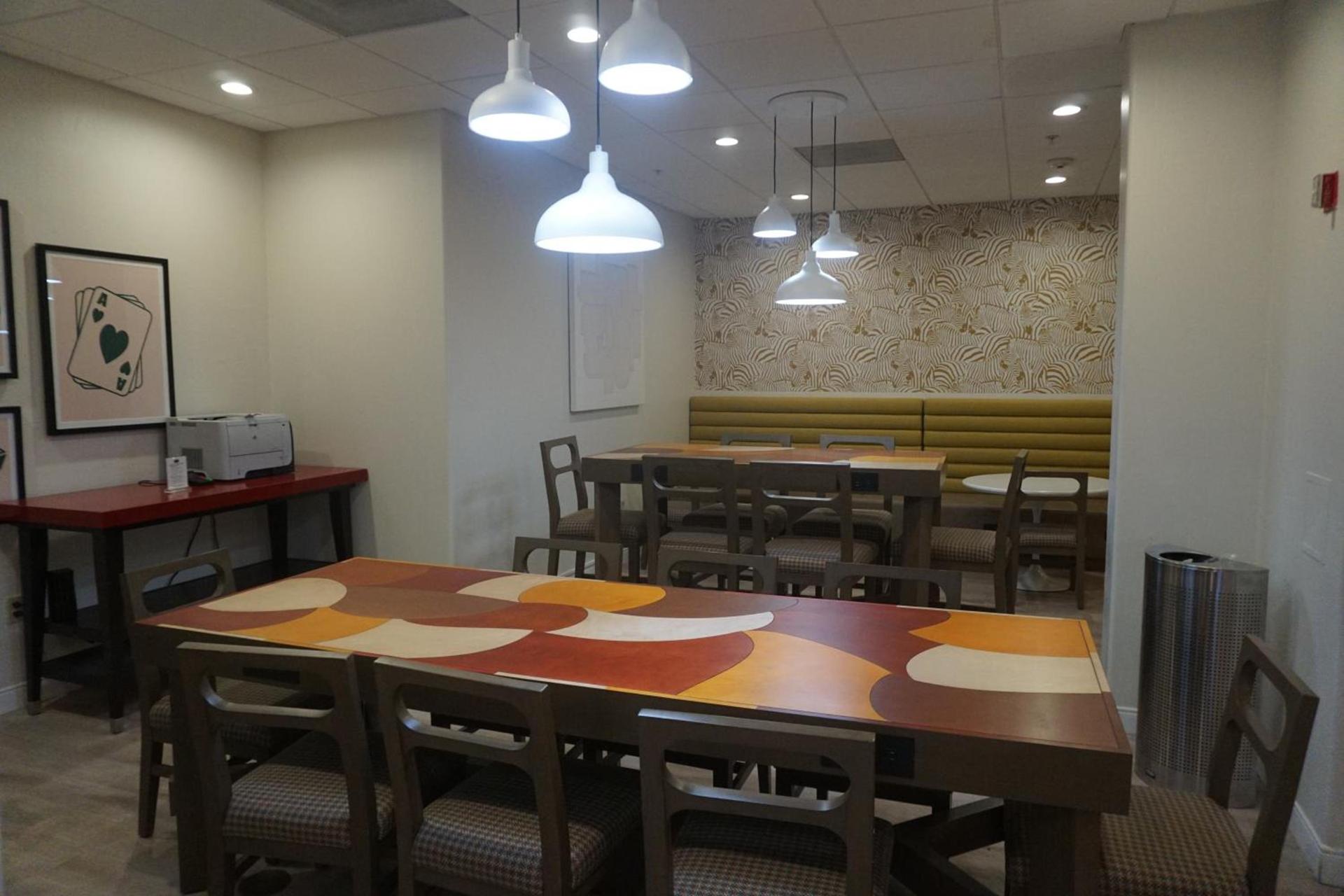 Hampton Inn Tropicana photo 10