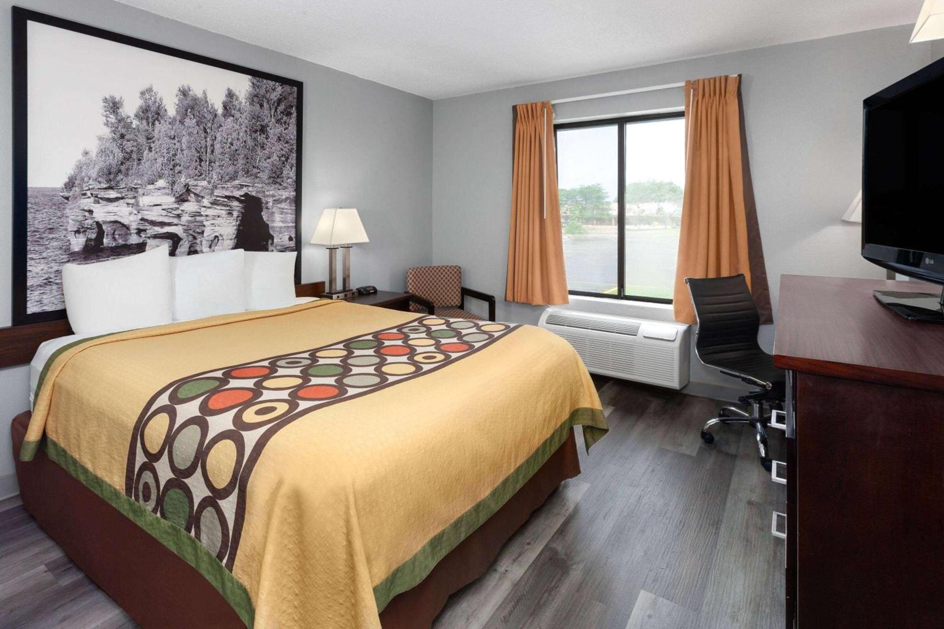 Super 8 by Wyndham Sun Prairie/Madison E photo 18