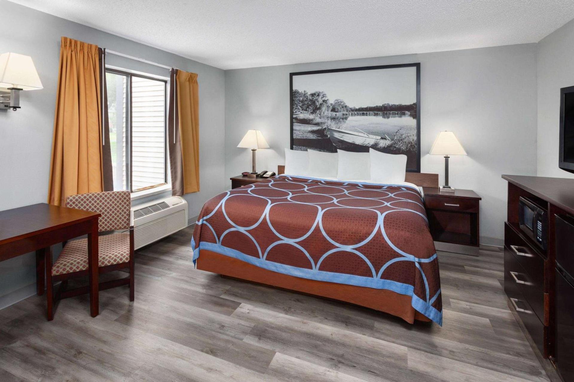 Super 8 by Wyndham Sun Prairie/Madison E photo 6