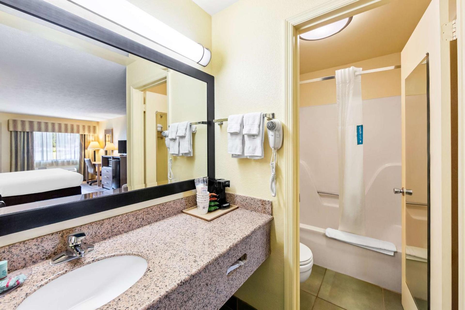 Best Western Dayton photo 18