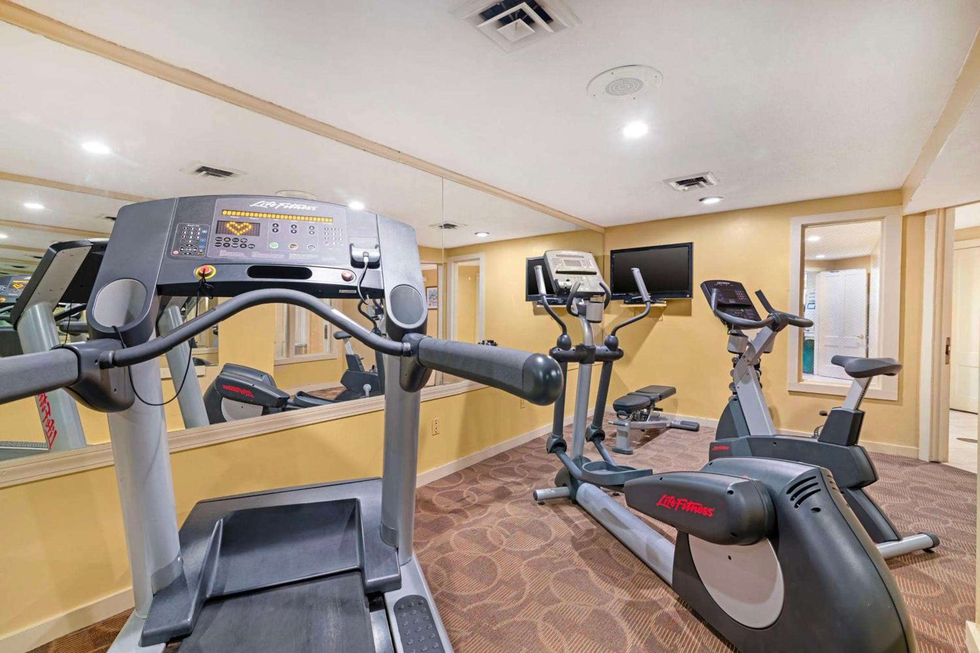 Best Western Inn & Suites Rutland-Killington photo 5