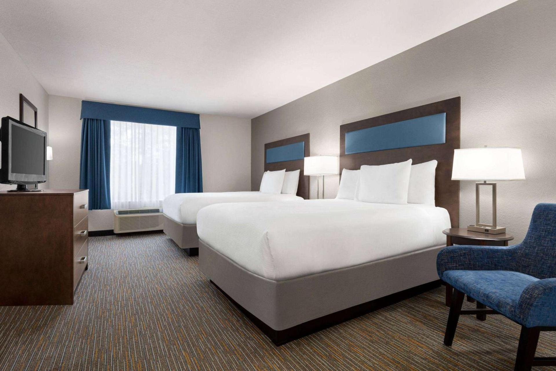 Wingate By Wyndham Southport photo 14