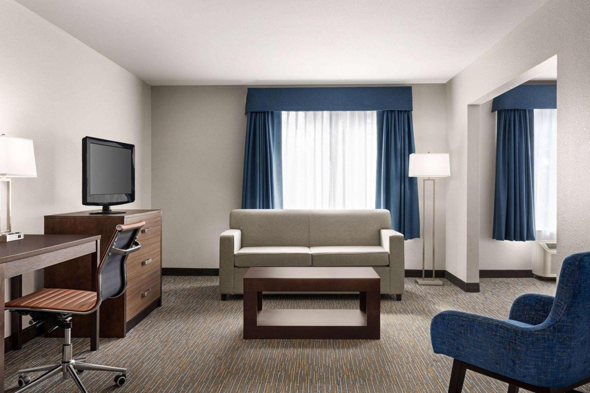 Wingate By Wyndham Southport photo 15