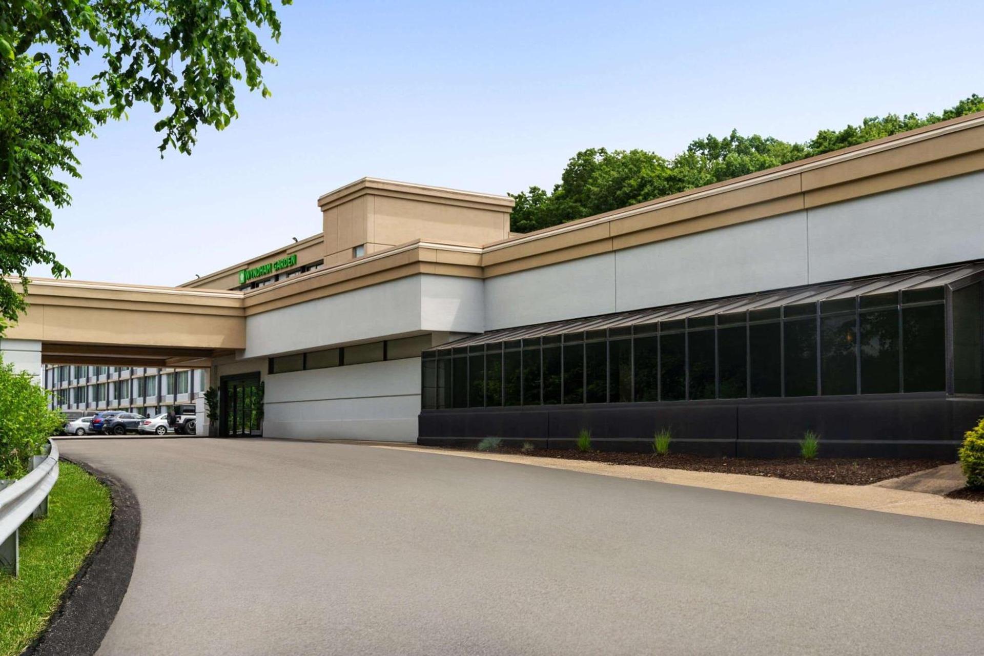 Wyndham Garden Inn Pittsburgh Airport — hotel in Robinson Township