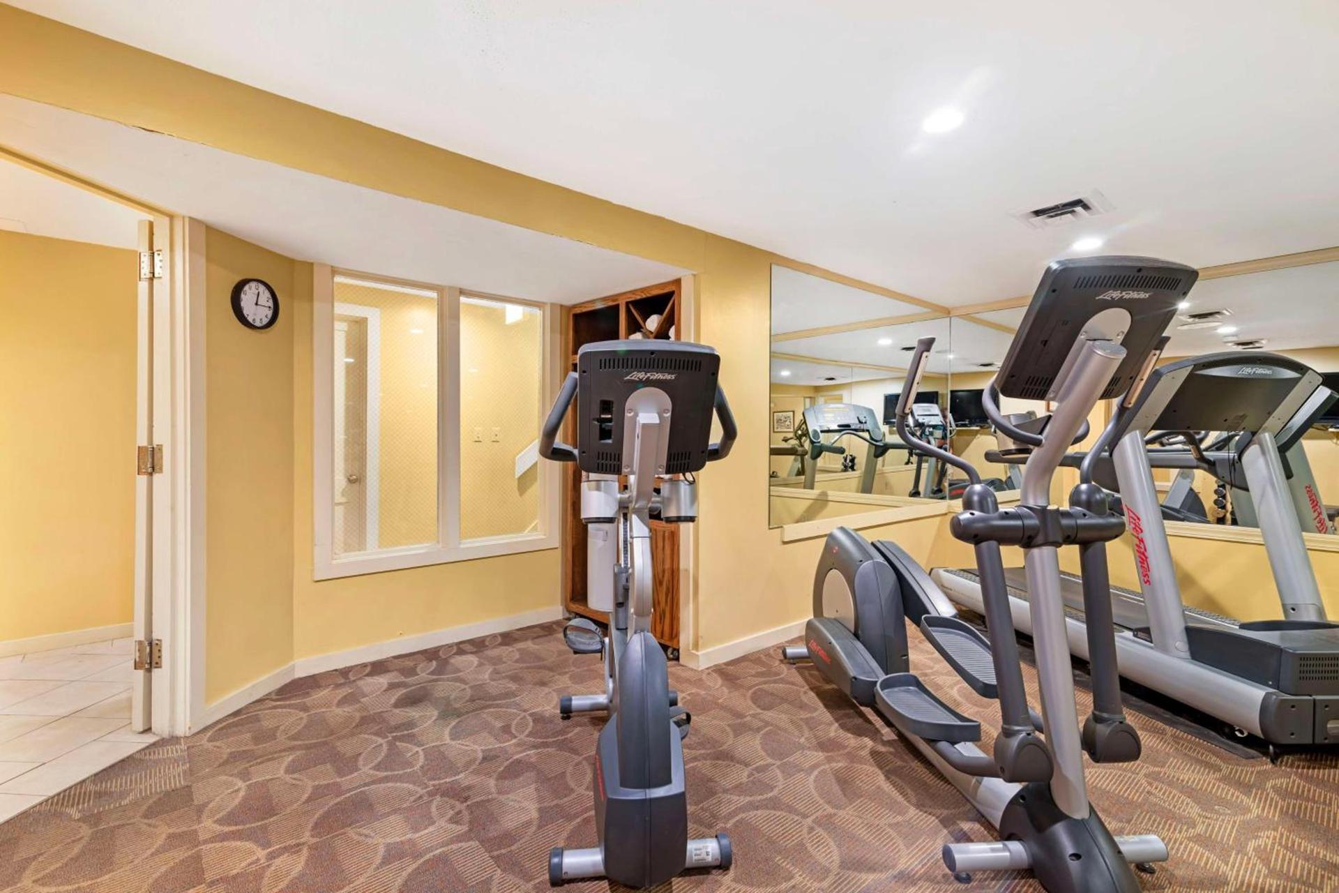 Best Western Inn & Suites Rutland-Killington photo 41
