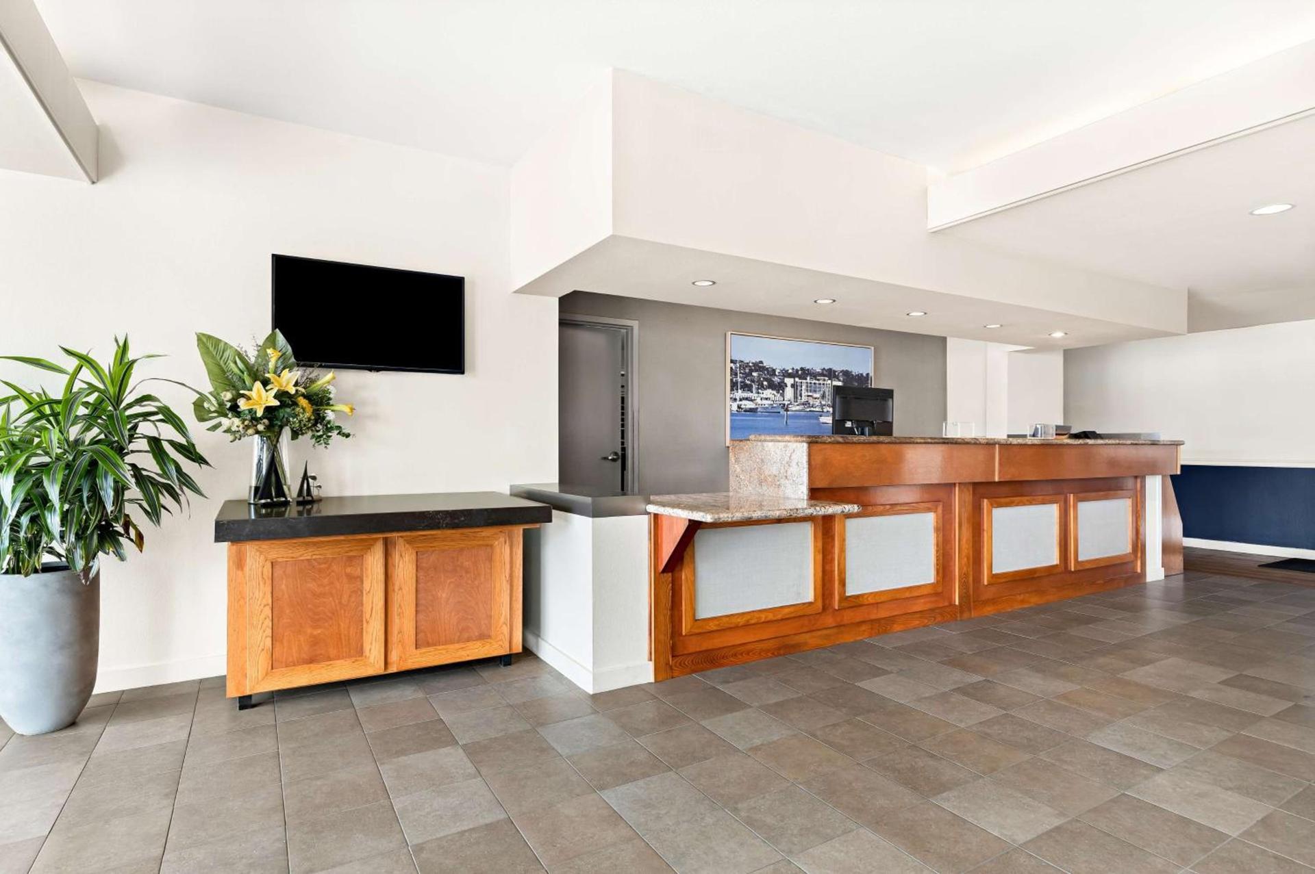 Best Western Yacht Harbor Hotel photo 3