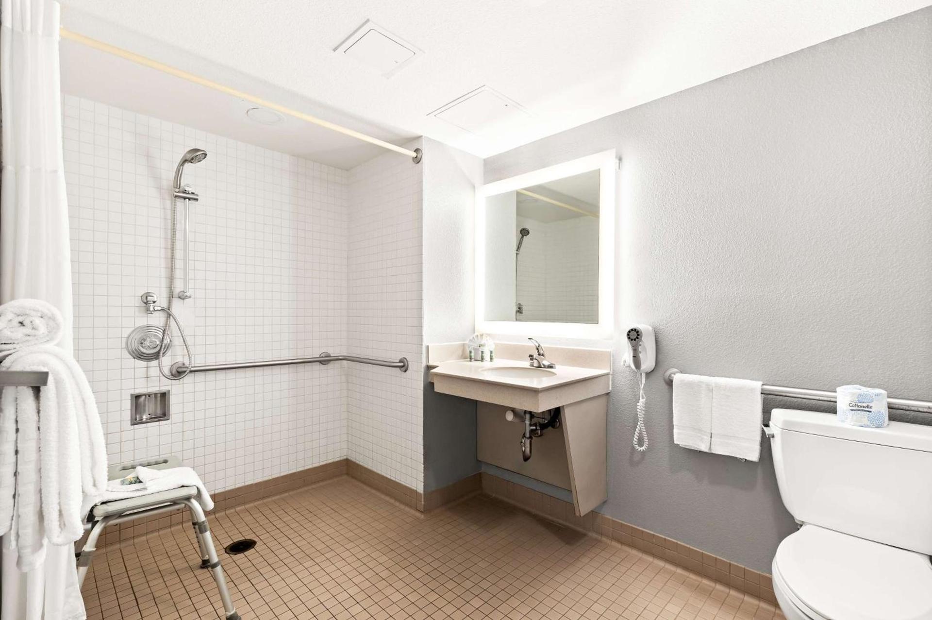 Best Western Yacht Harbor Hotel photo 27
