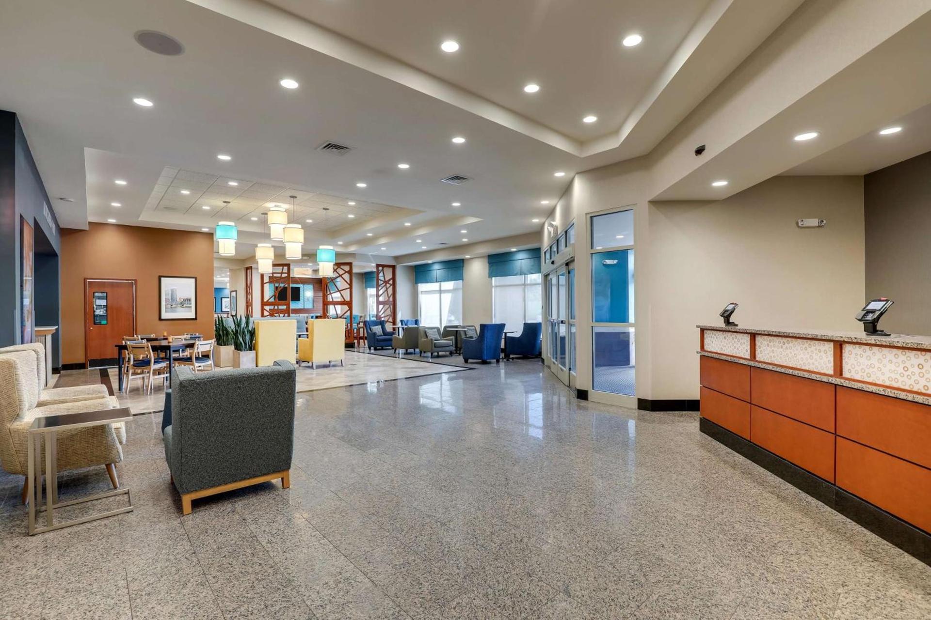 Drury Inn & Suites Grand Rapids photo 7