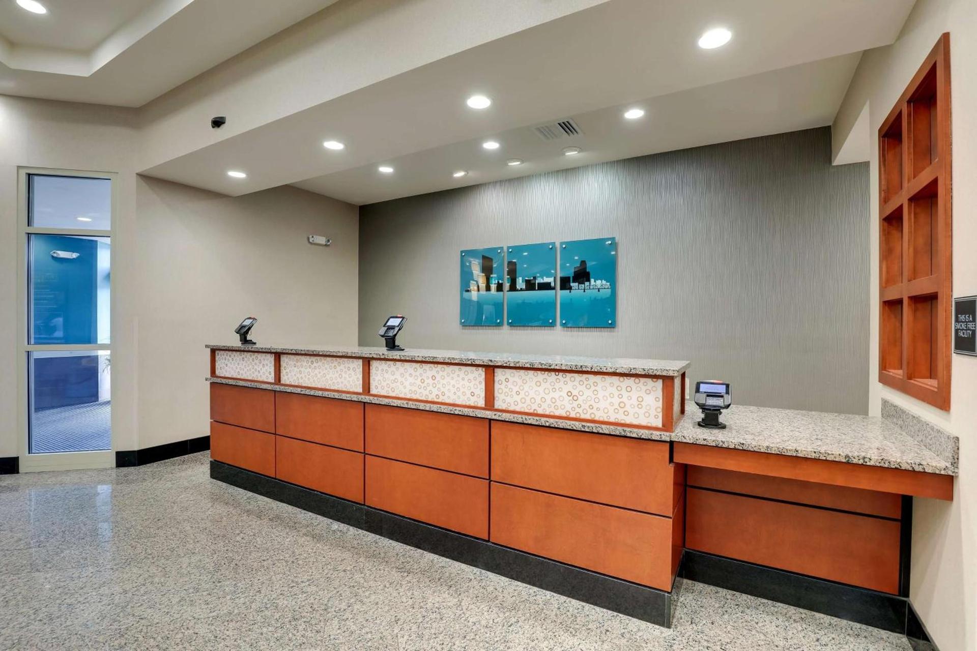 Drury Inn & Suites Grand Rapids photo 9