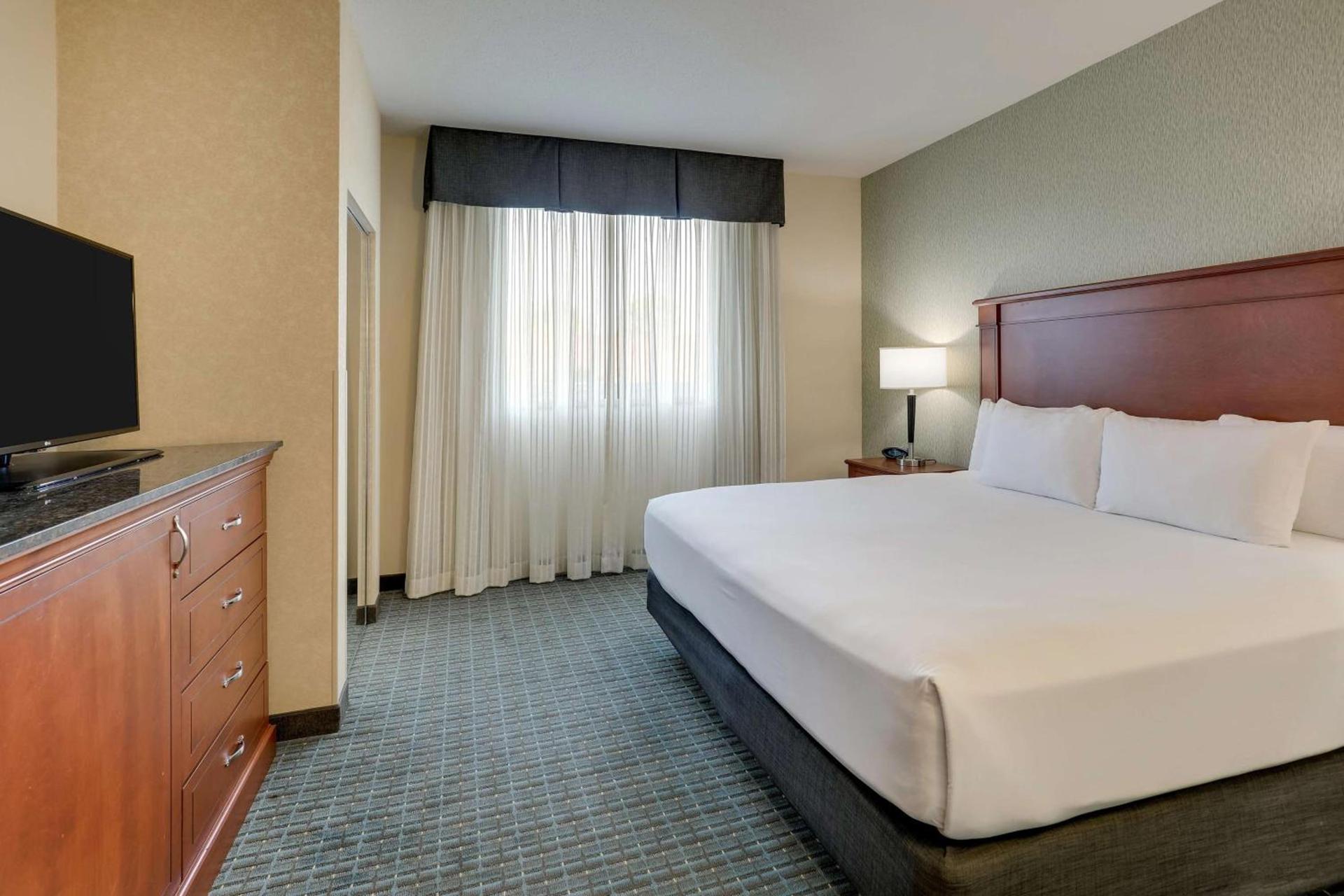 Drury Inn & Suites Grand Rapids photo 41