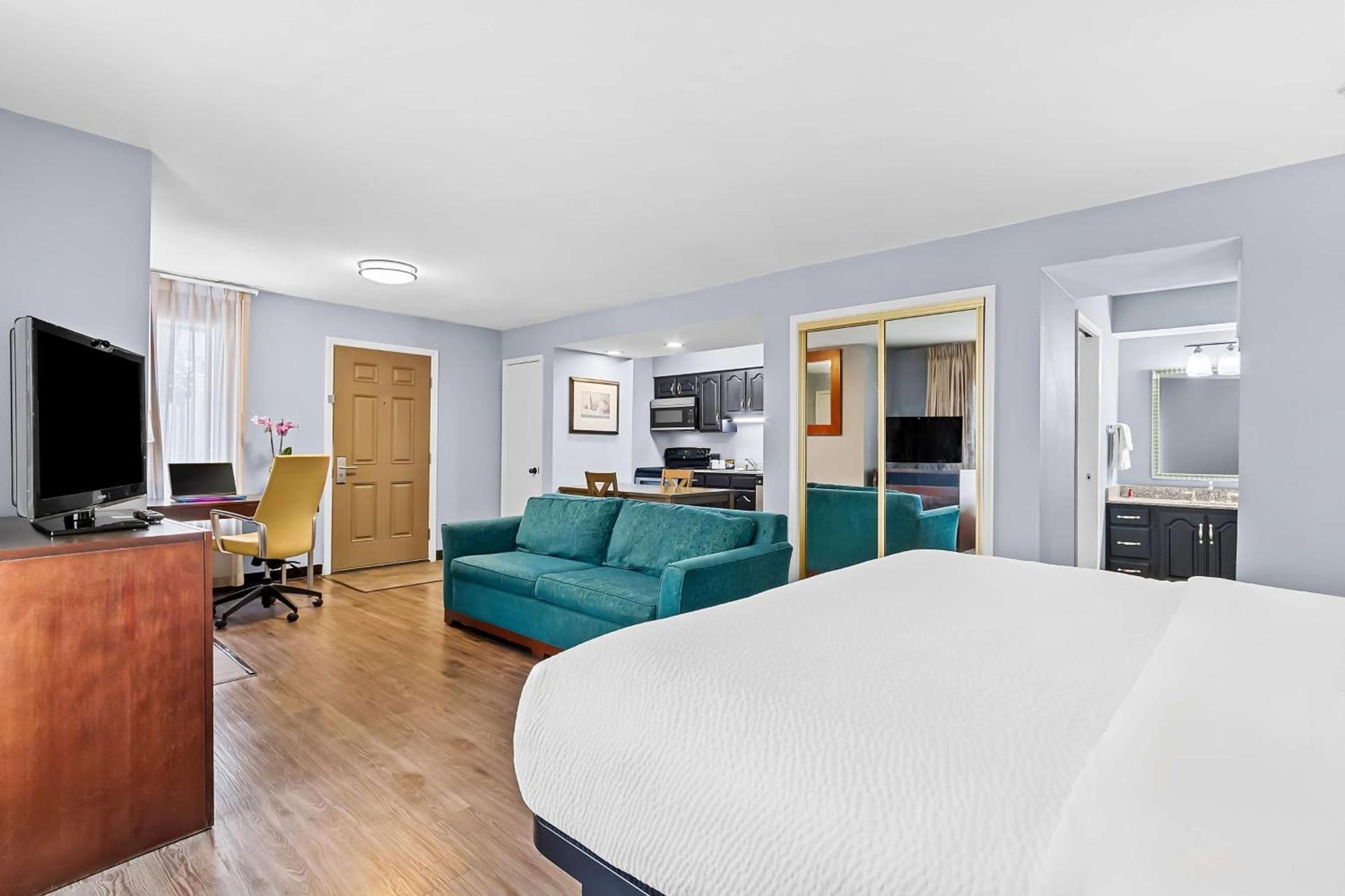 SureStay Studio by Best Western Pensacola photo 3