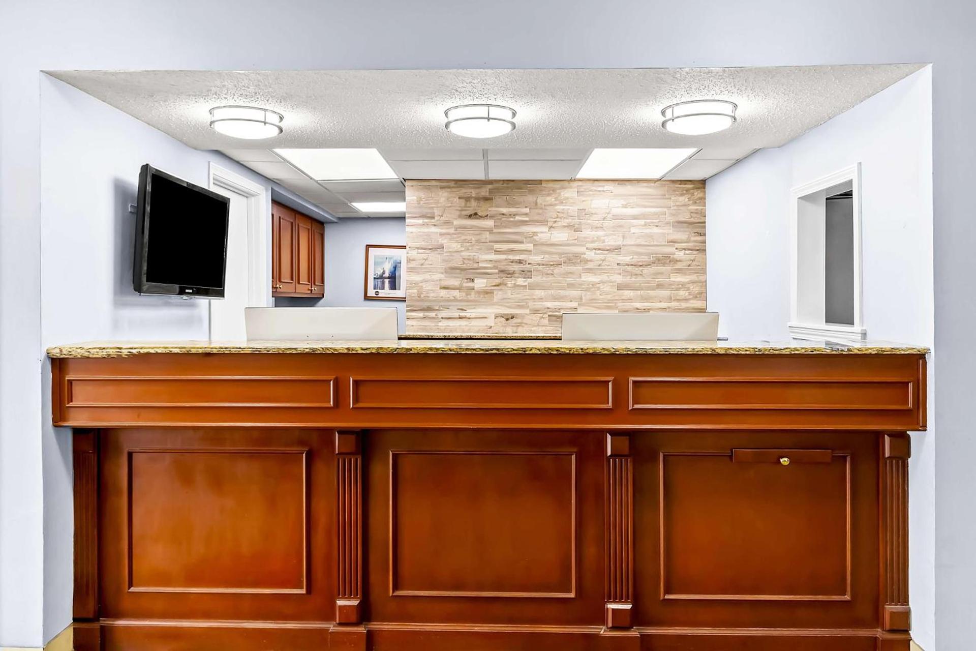 SureStay Studio by Best Western Pensacola photo 5