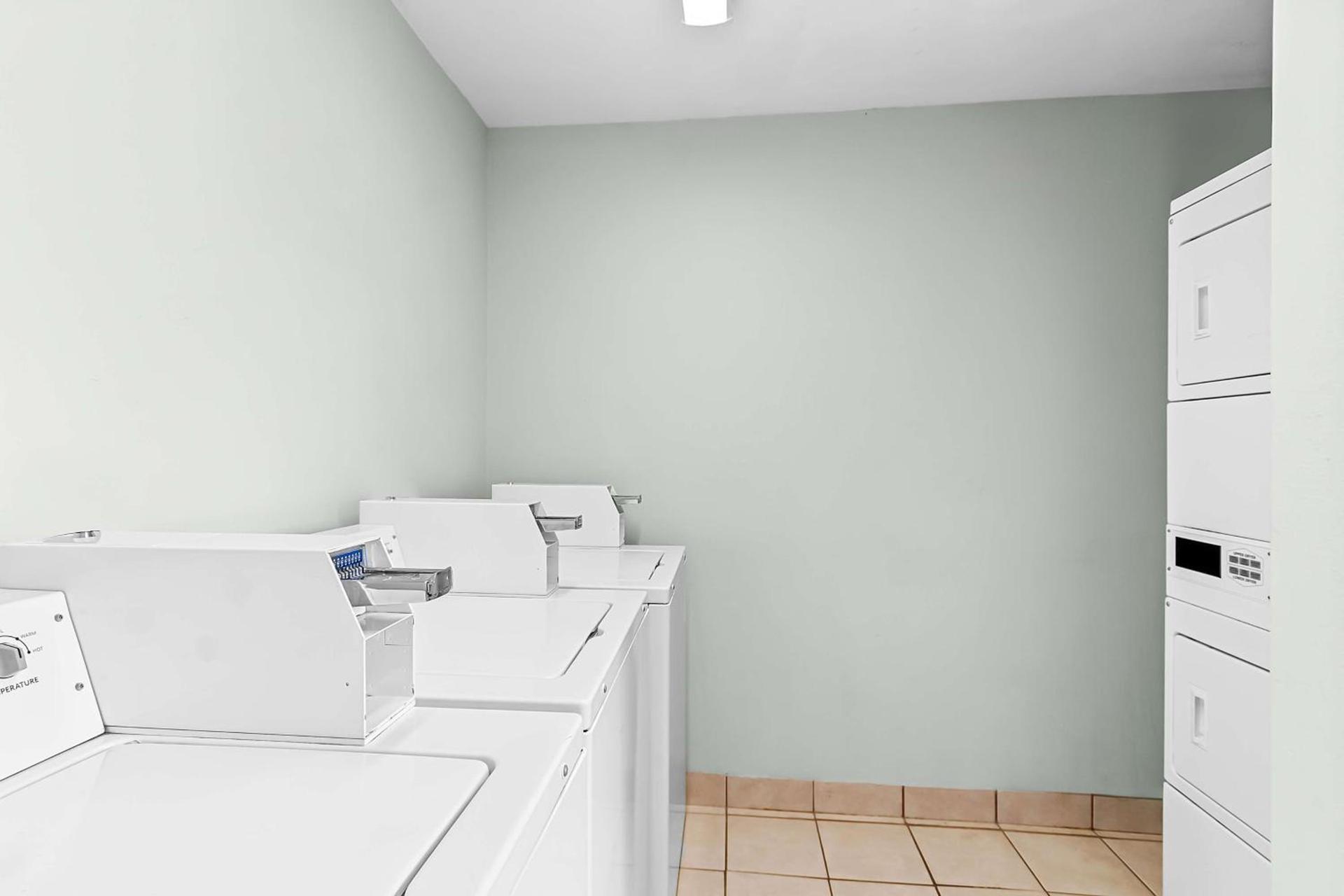 SureStay Studio by Best Western Pensacola photo 10
