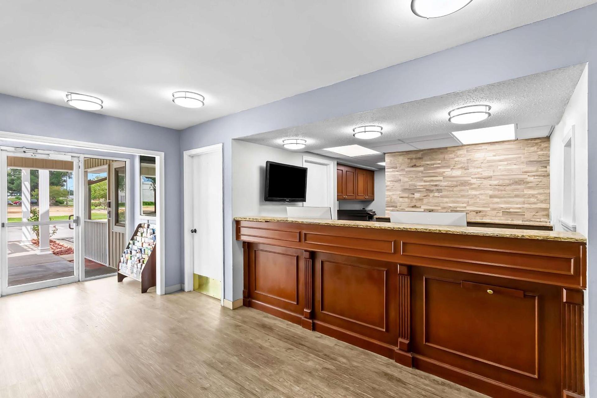 SureStay Studio by Best Western Pensacola photo 6