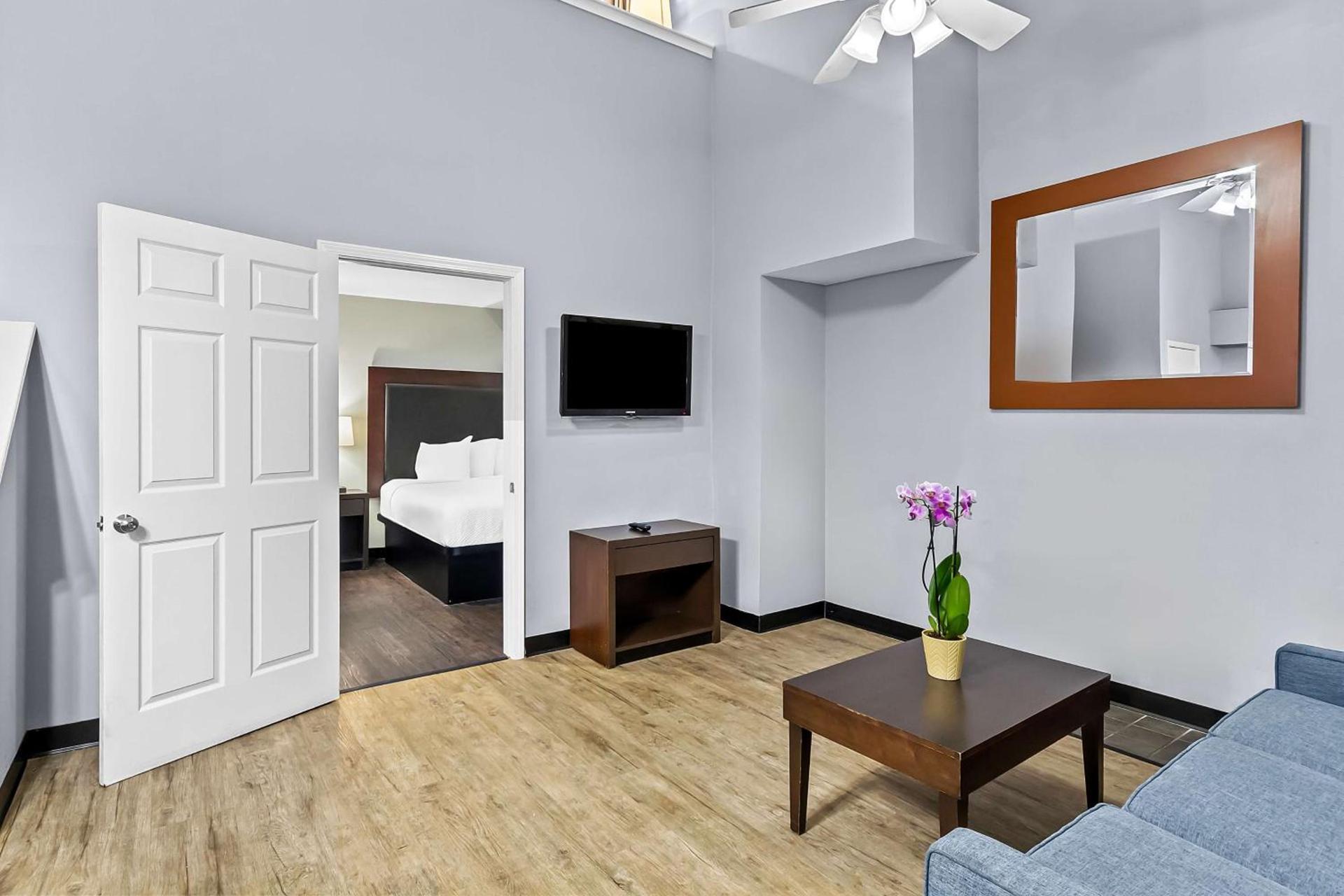 SureStay Studio by Best Western Pensacola photo 18