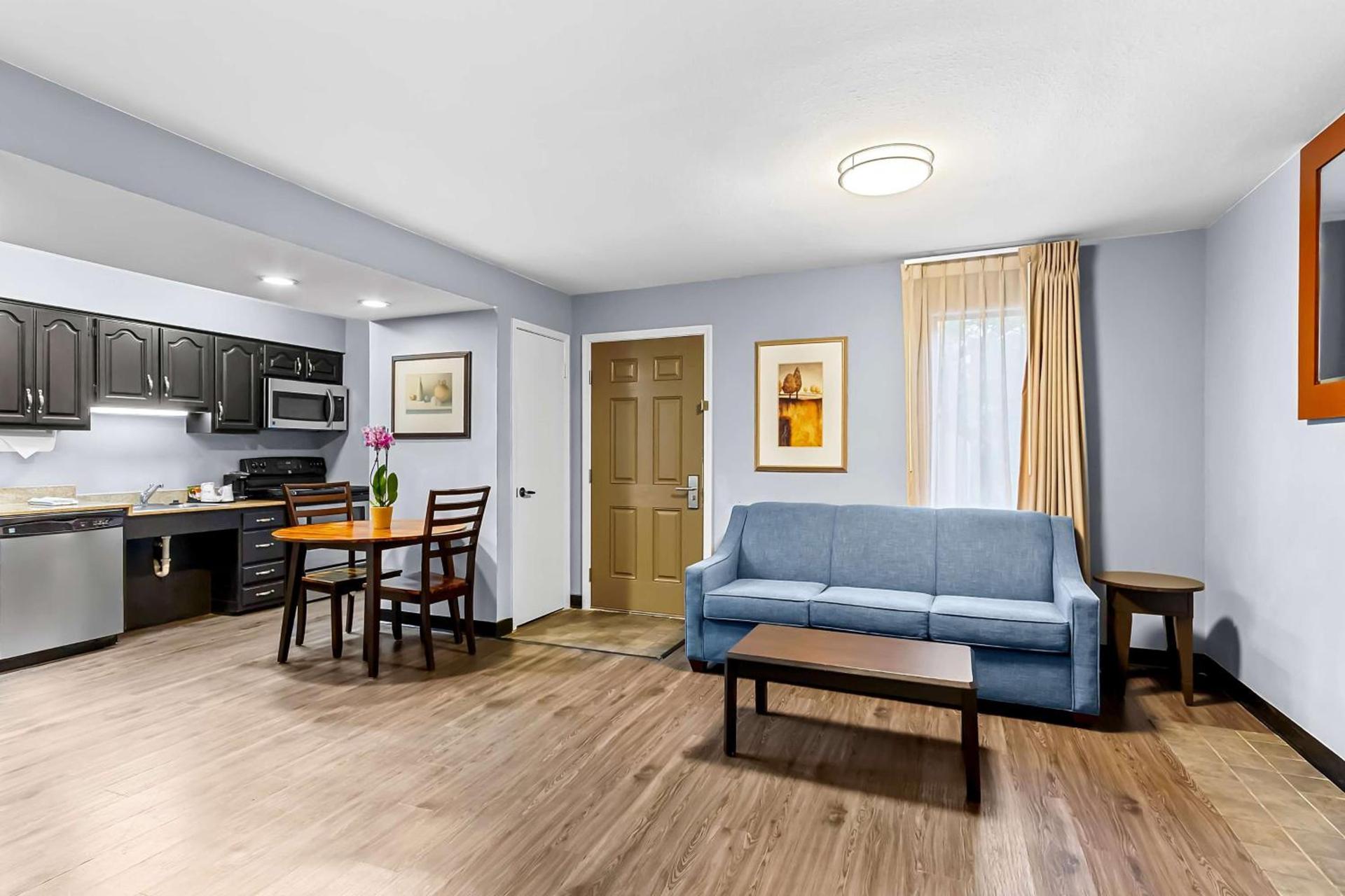 SureStay Studio by Best Western Pensacola photo 27