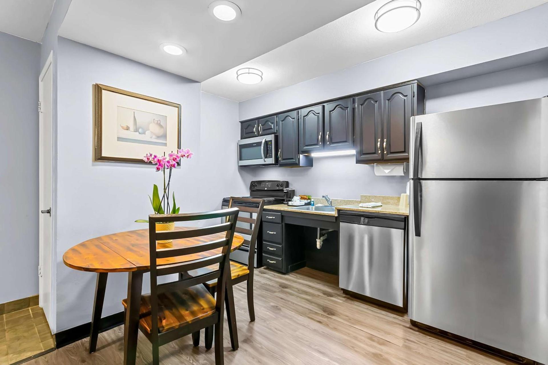 SureStay Studio by Best Western Pensacola photo 30