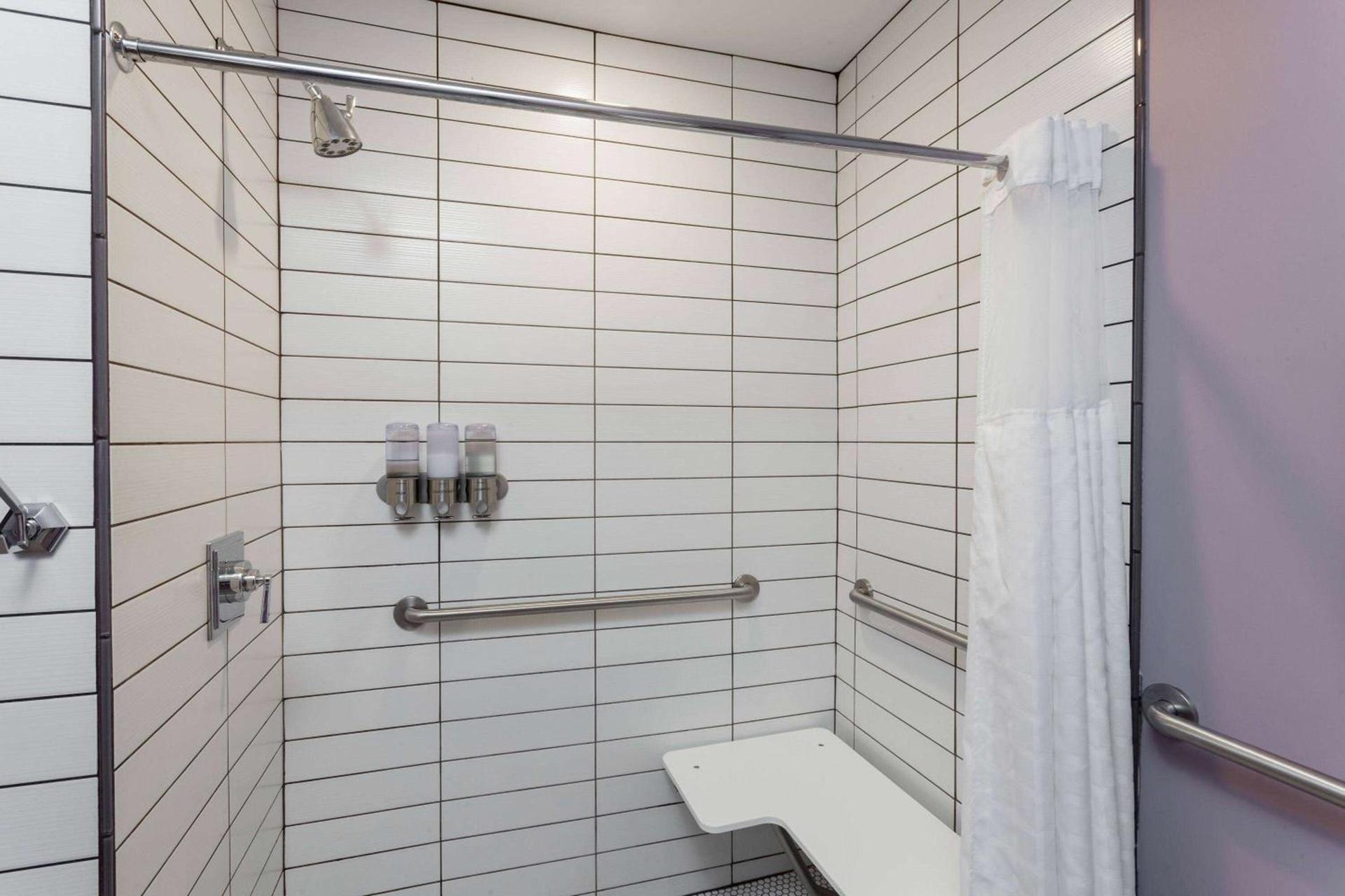 Hotel at the Lafayette Trademark Collection by Wyndham photo 5