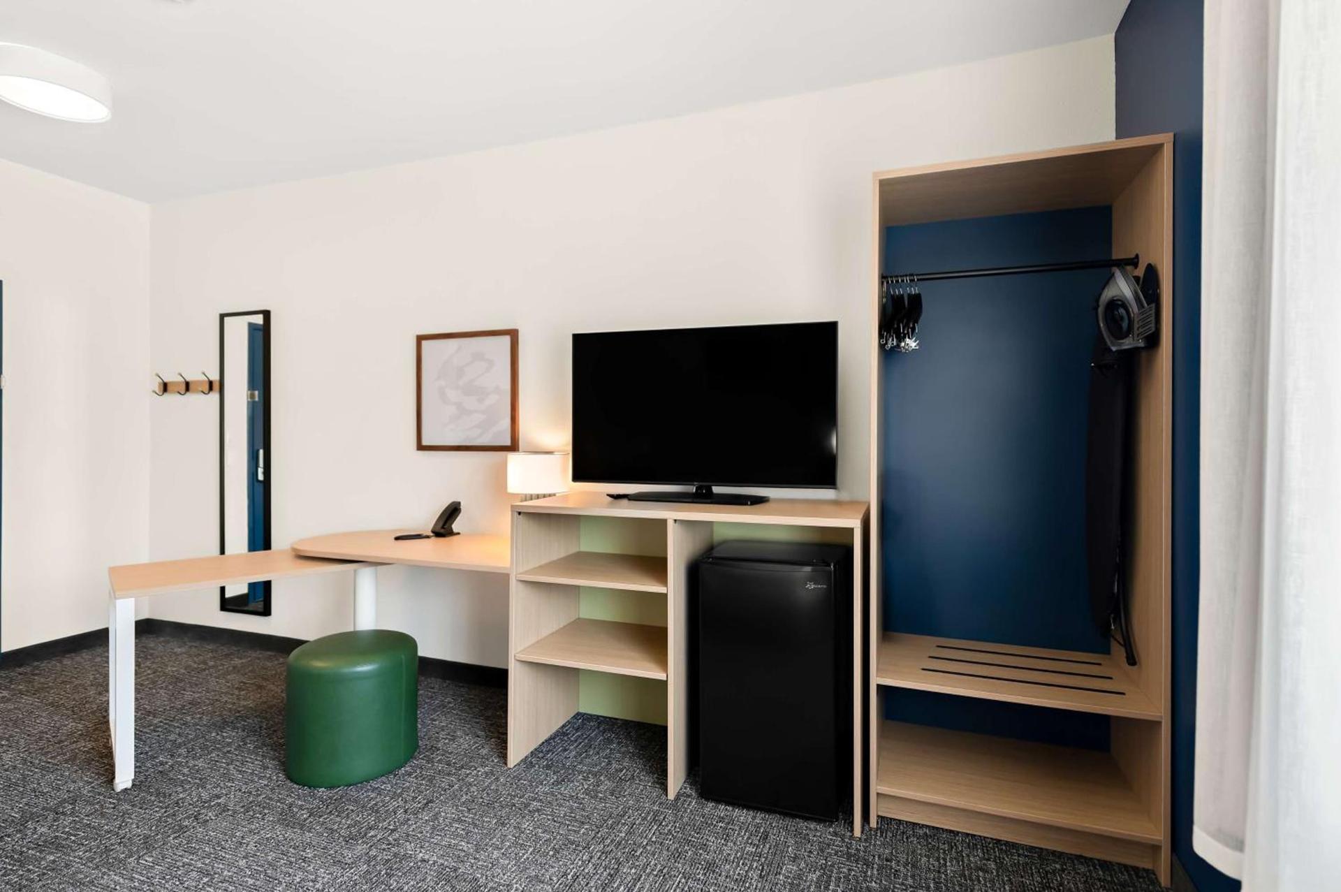 Spark By Hilton Longview photo 35