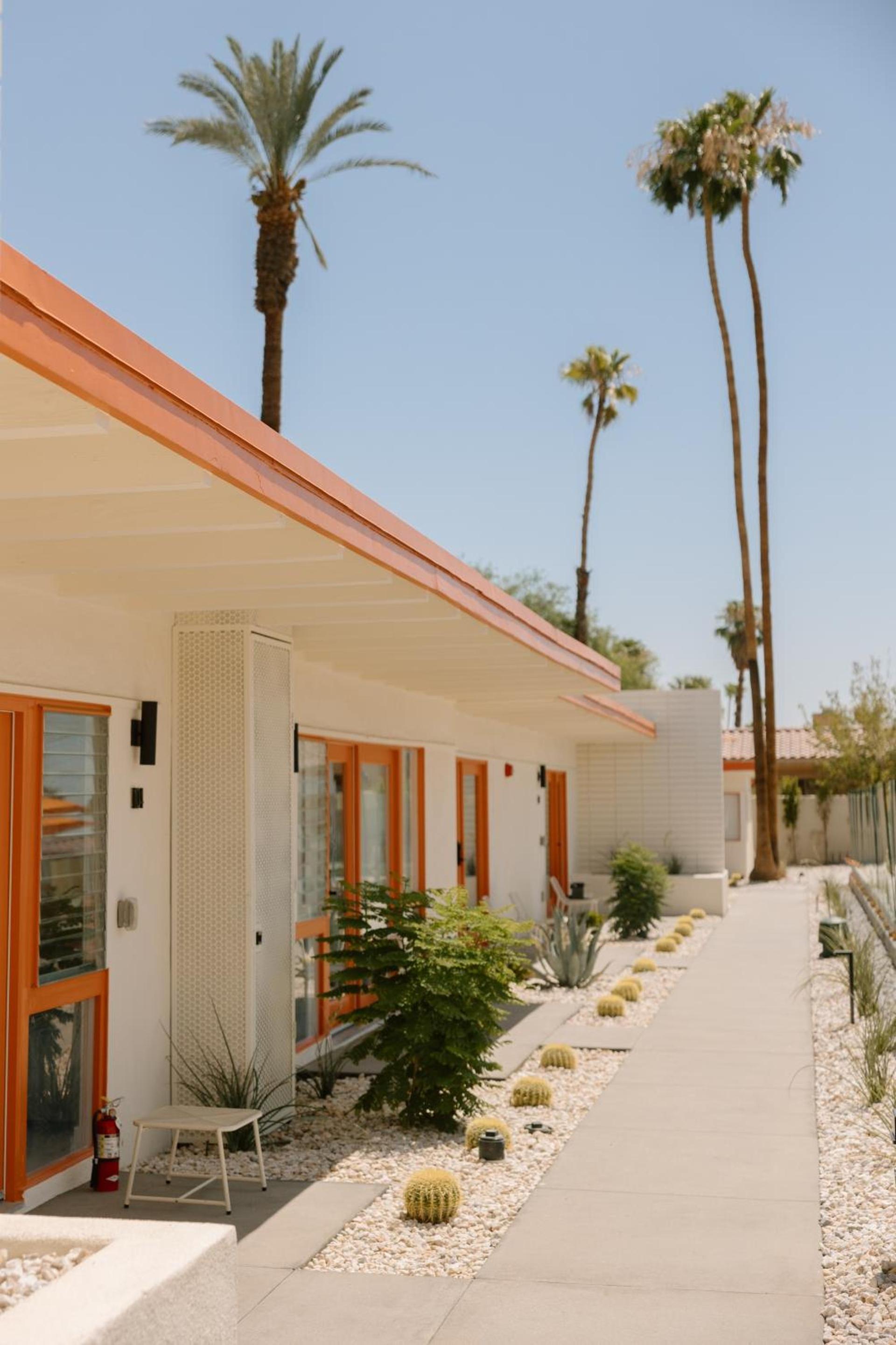 Mojave Resort - Adults Only photo 1