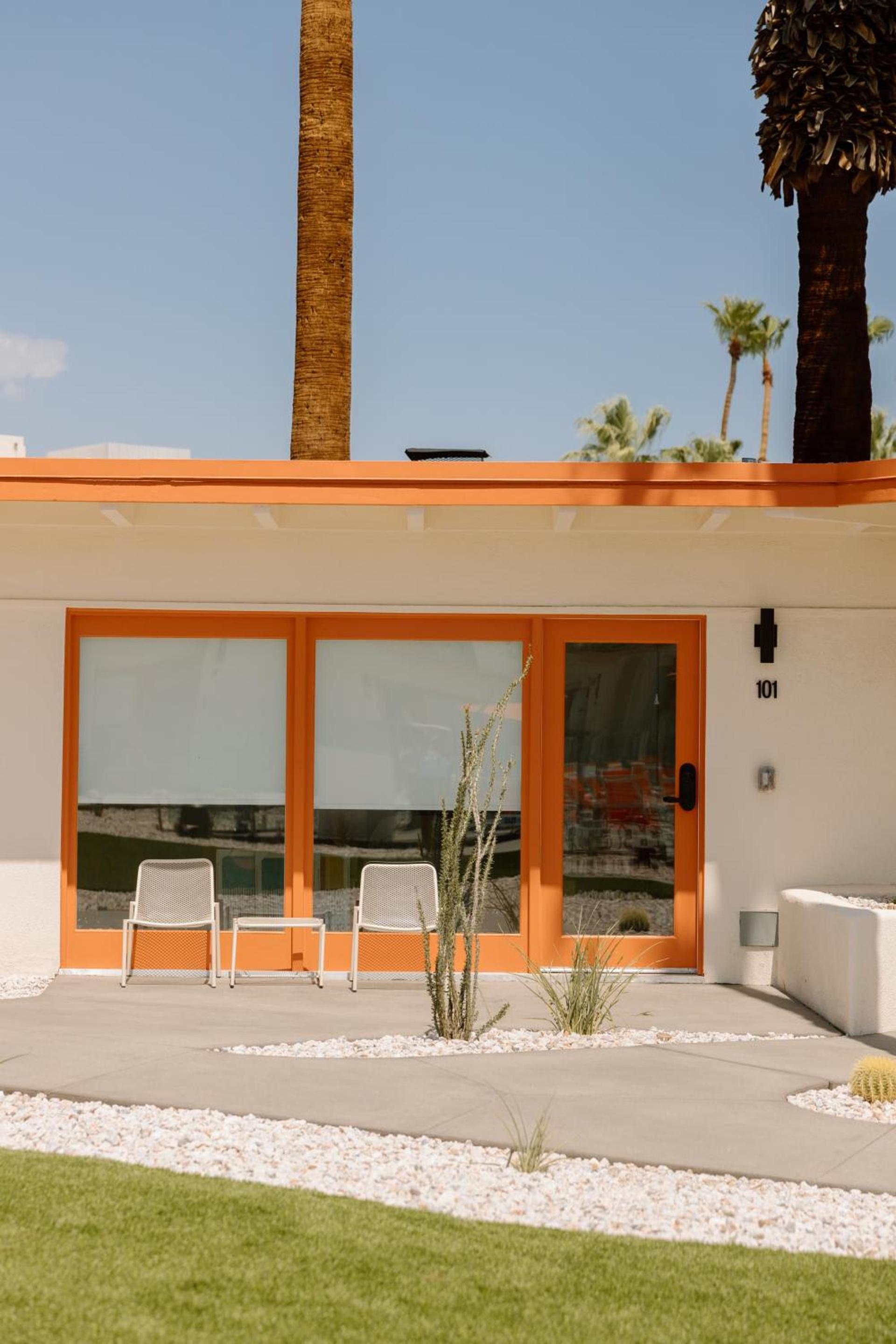 Mojave Resort - Adults Only photo 16