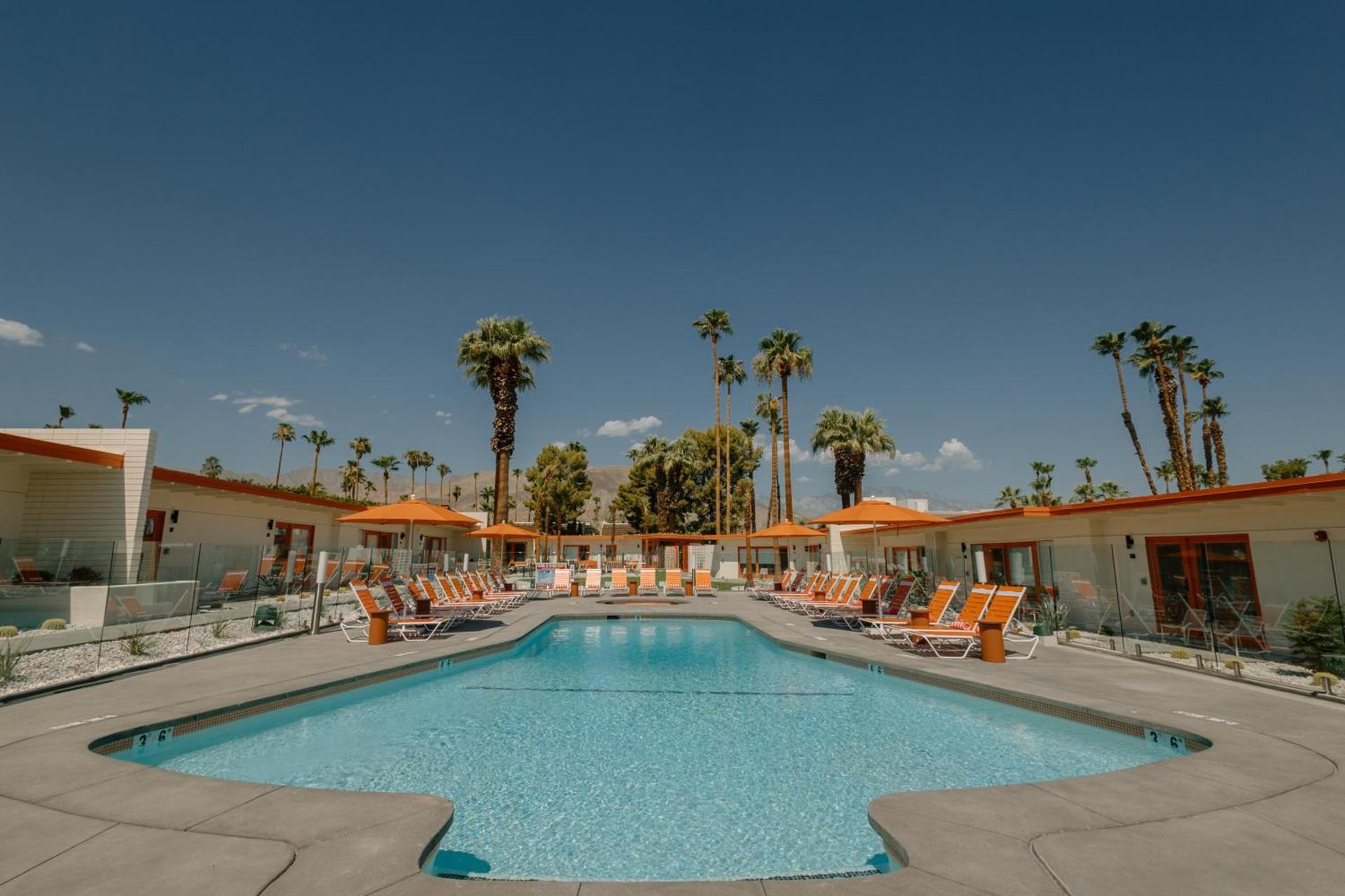 Mojave Resort - Adults Only photo 10