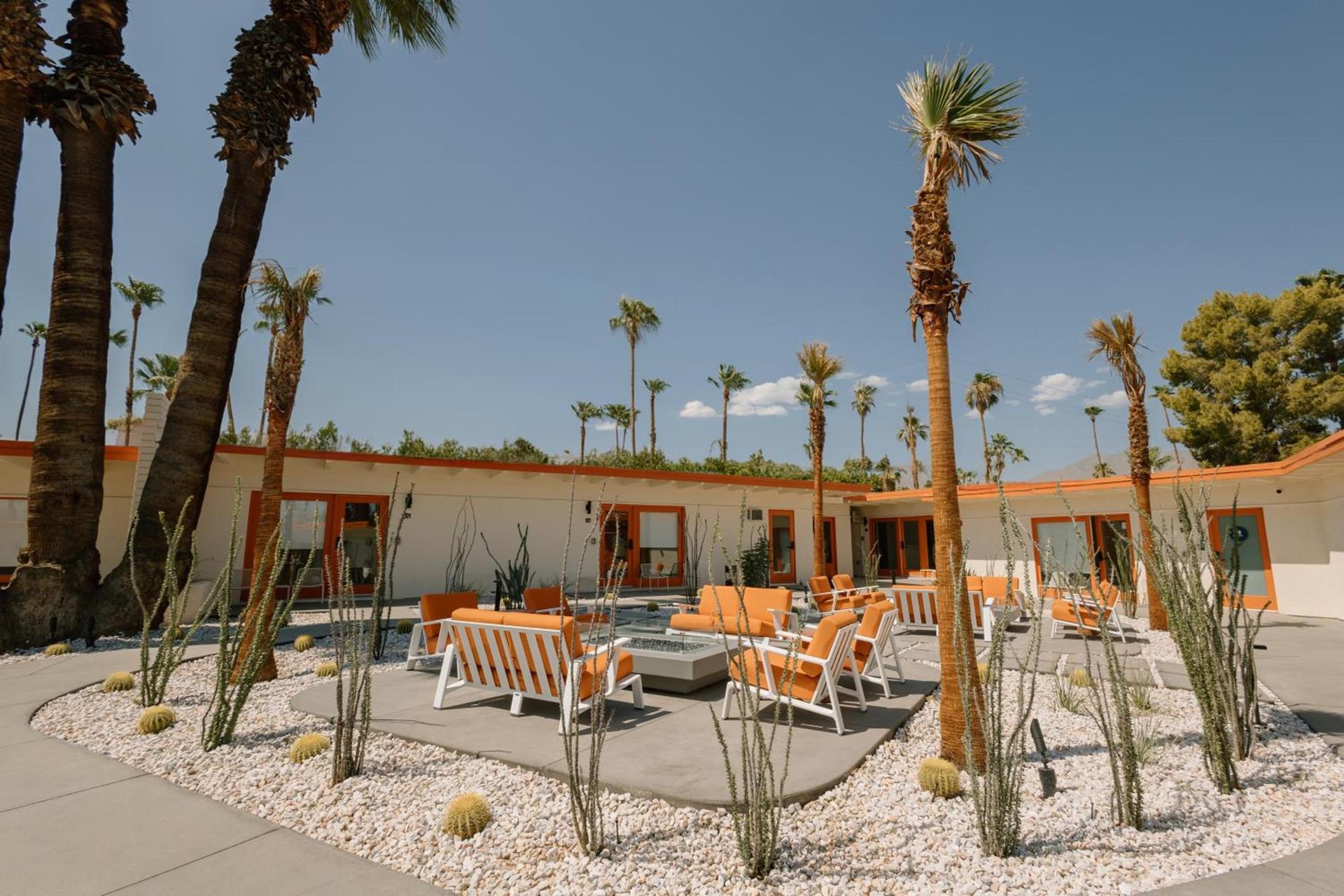 Mojave Resort - Adults Only photo 27