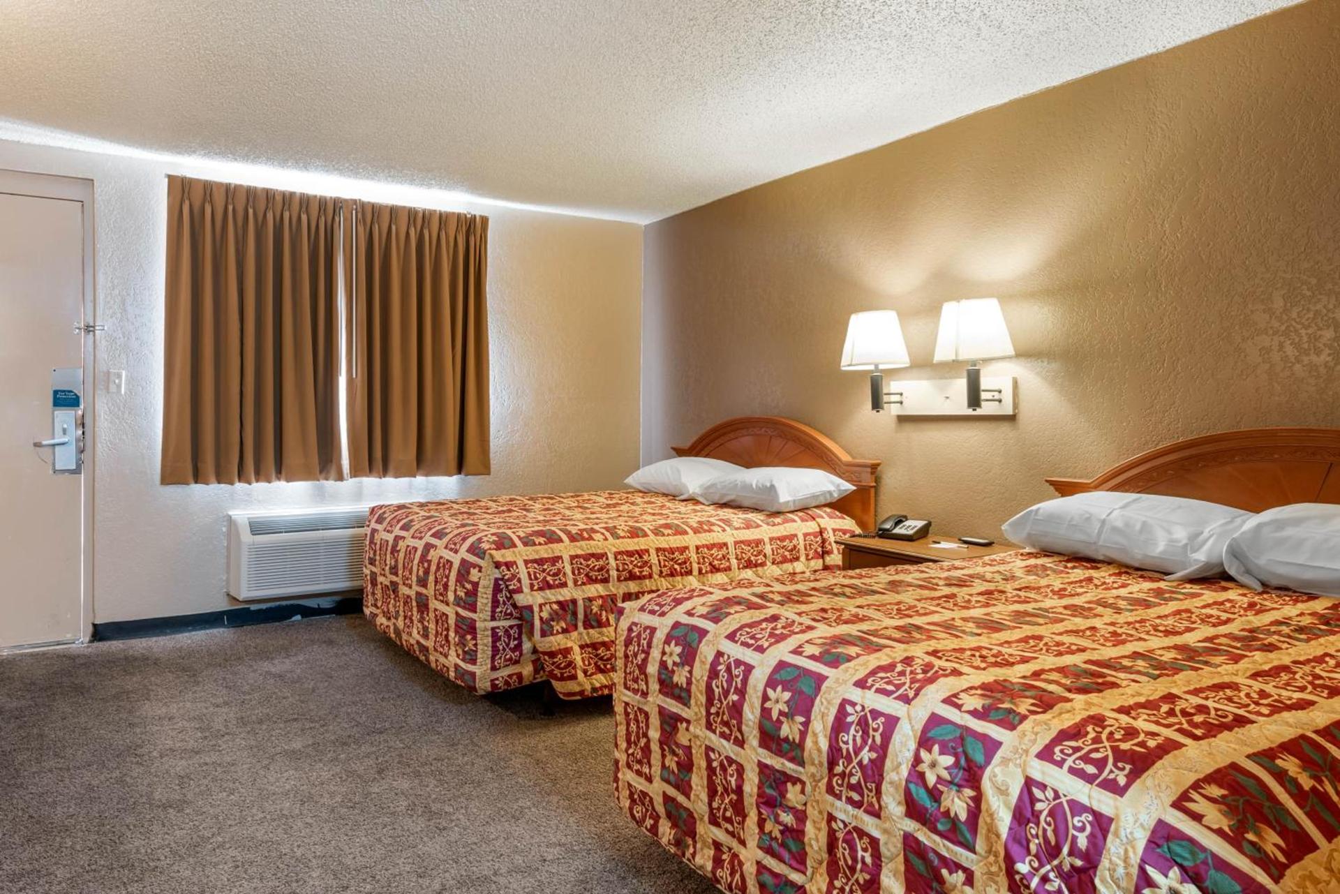 Pueblo Inn photo 6