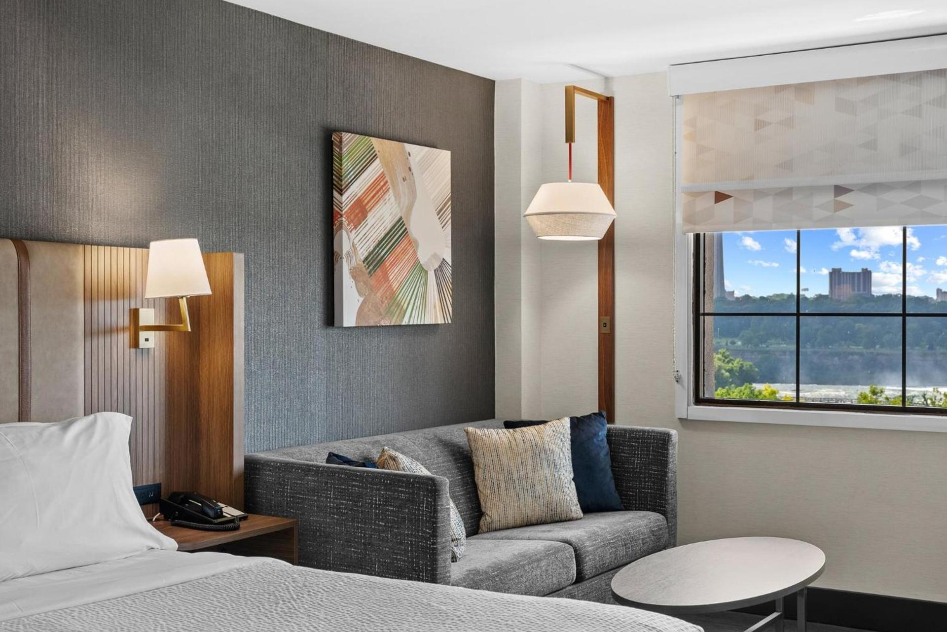 Holiday Inn Niagara Falls State Park Entry by IHG photo 53