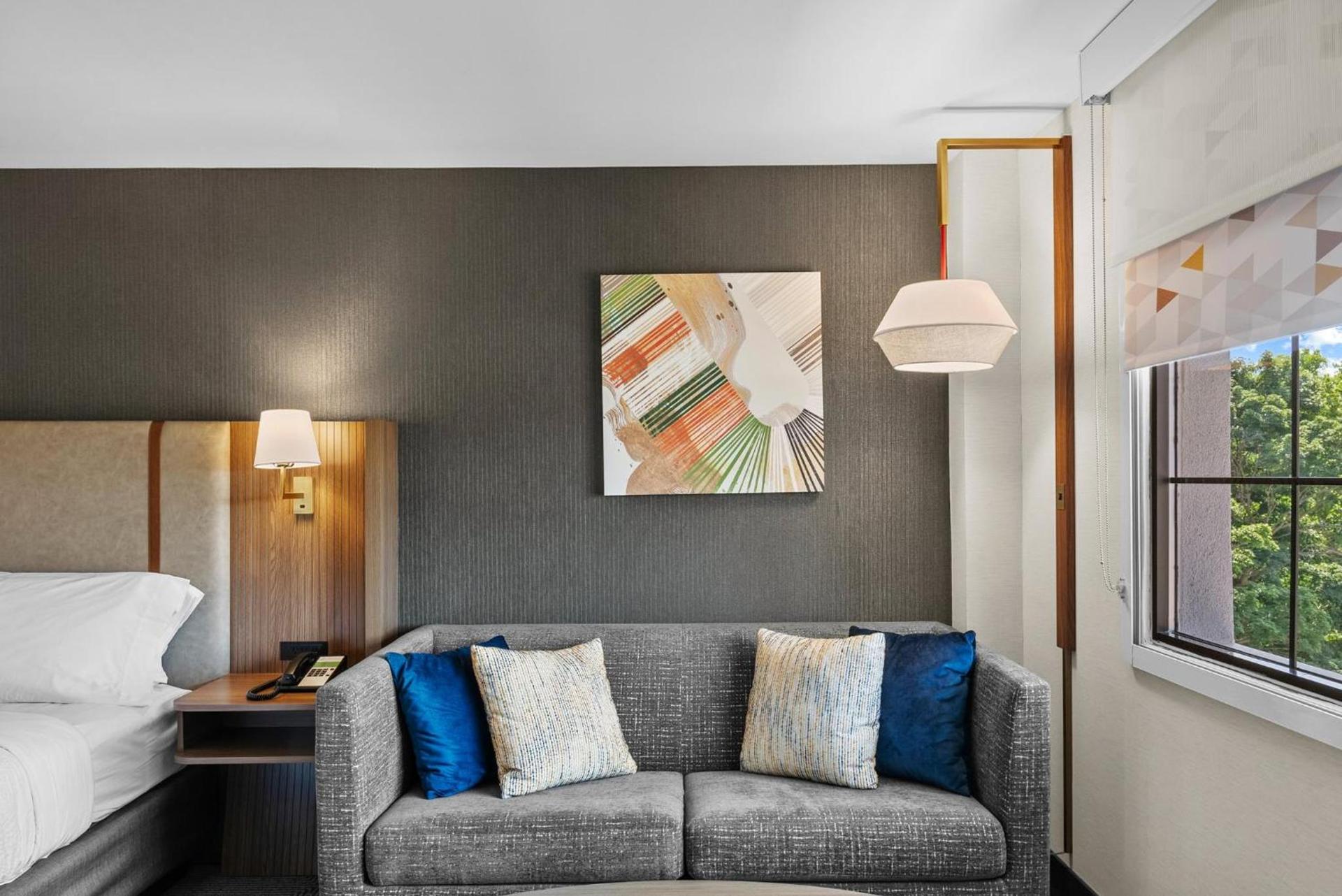 Holiday Inn Niagara Falls State Park Entry by IHG photo 74
