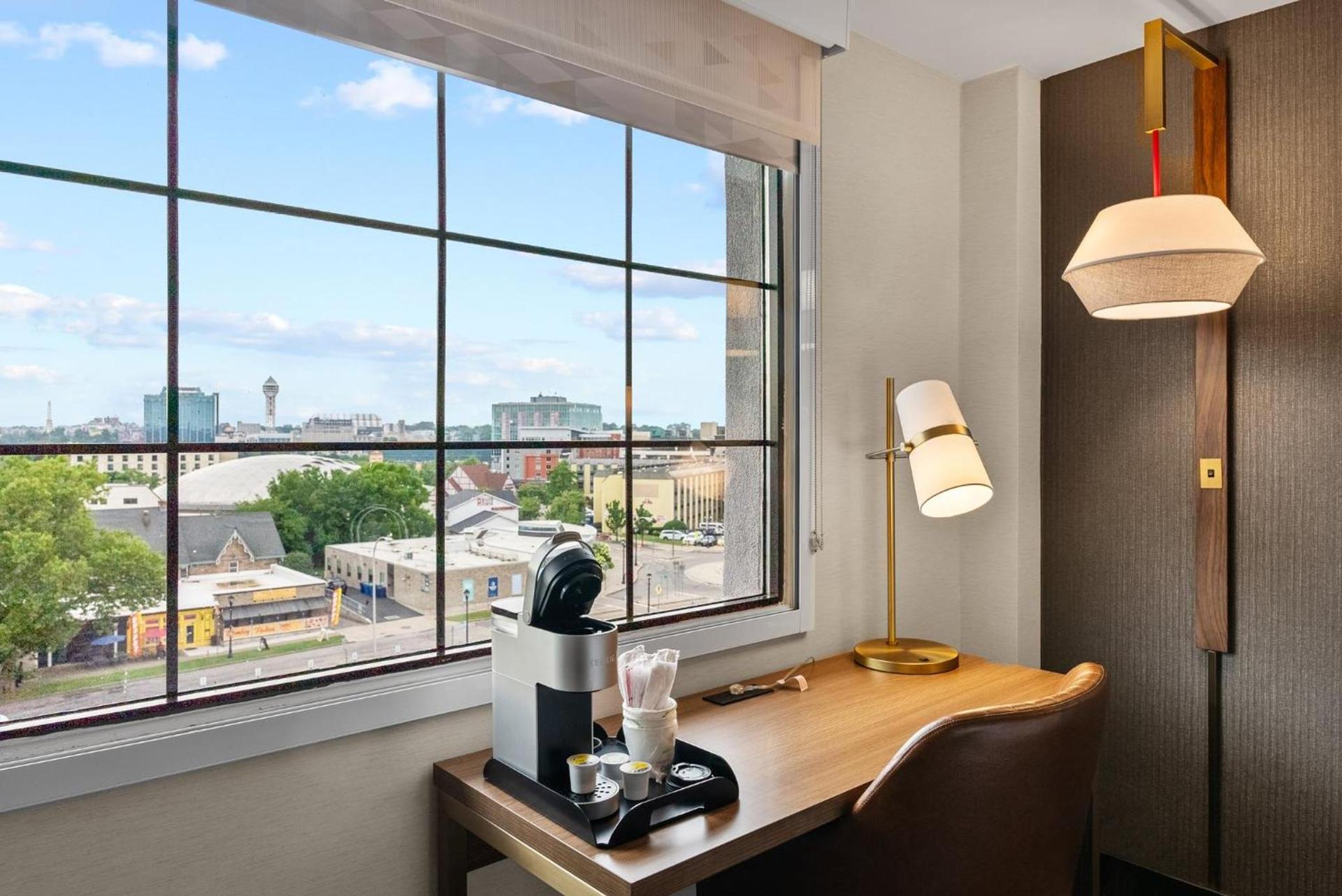 Holiday Inn Niagara Falls State Park Entry by IHG photo 77