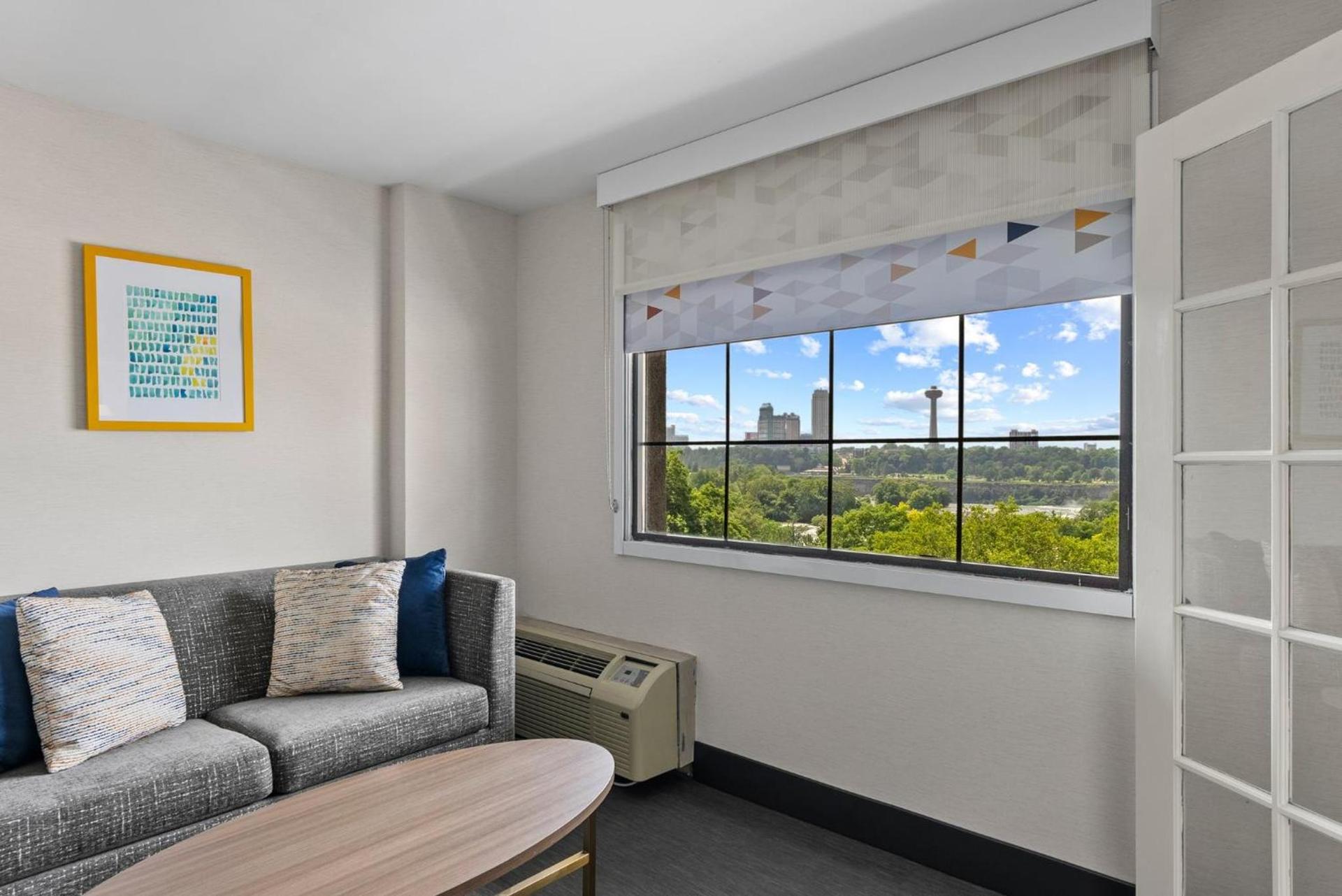 Holiday Inn Niagara Falls State Park Entry by IHG photo 79