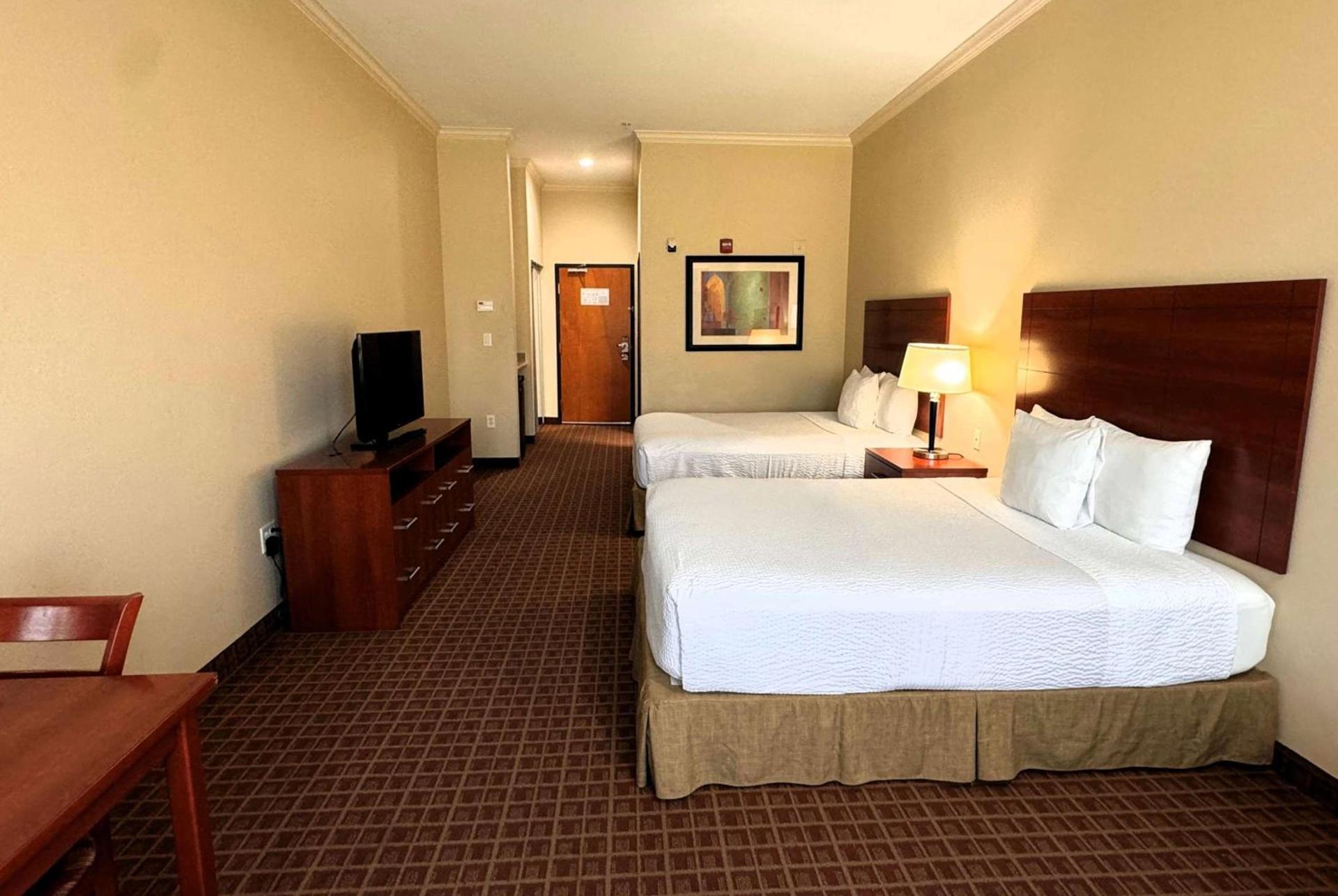 Ramada by Wyndham College Station photo 23