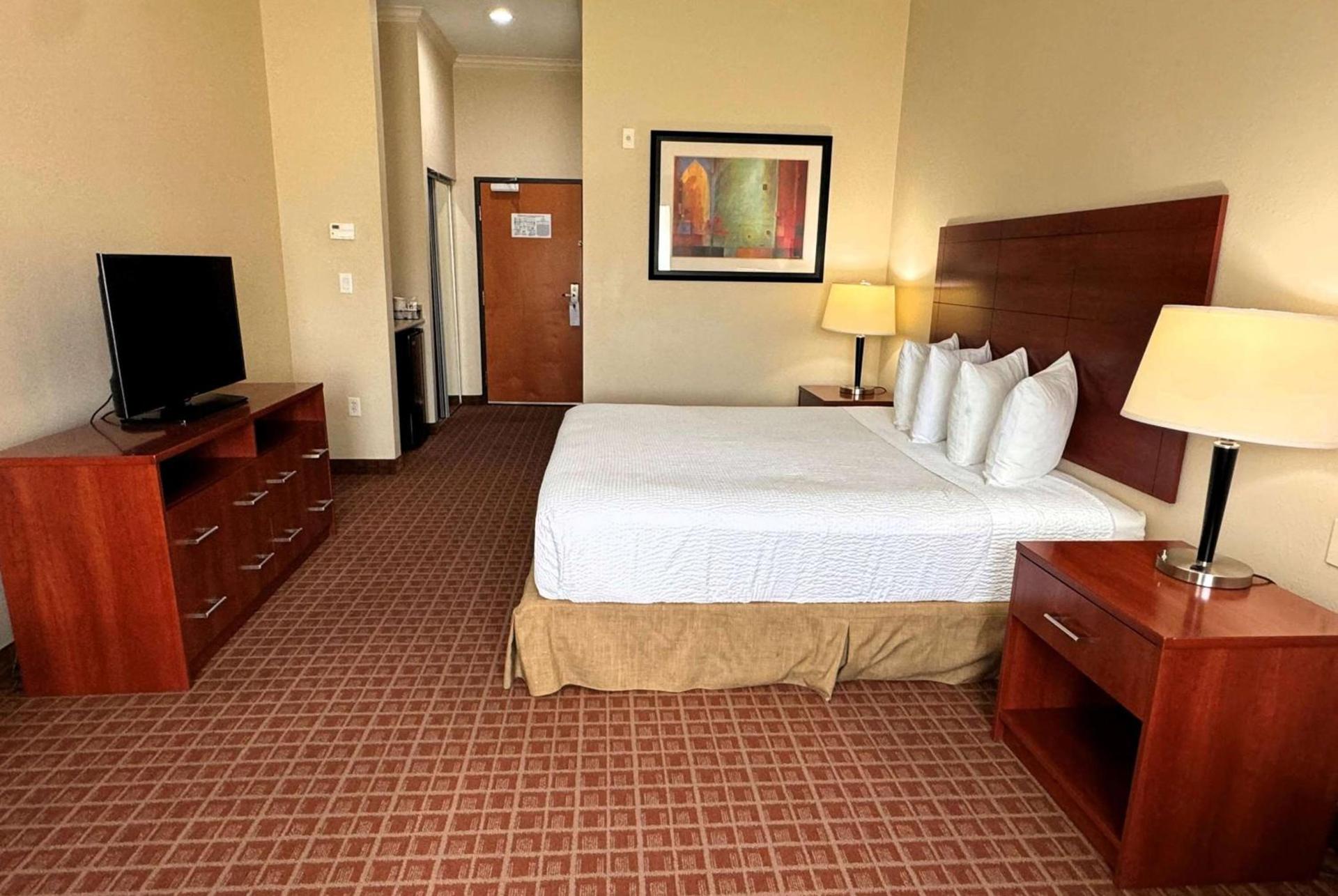 Ramada by Wyndham College Station photo 31