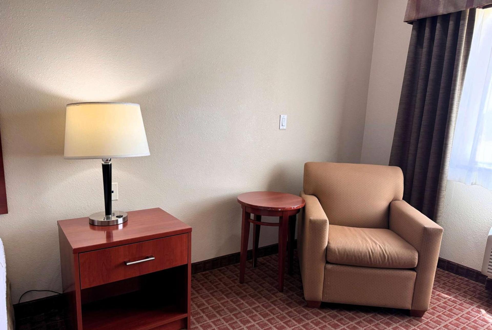Ramada by Wyndham College Station photo 30