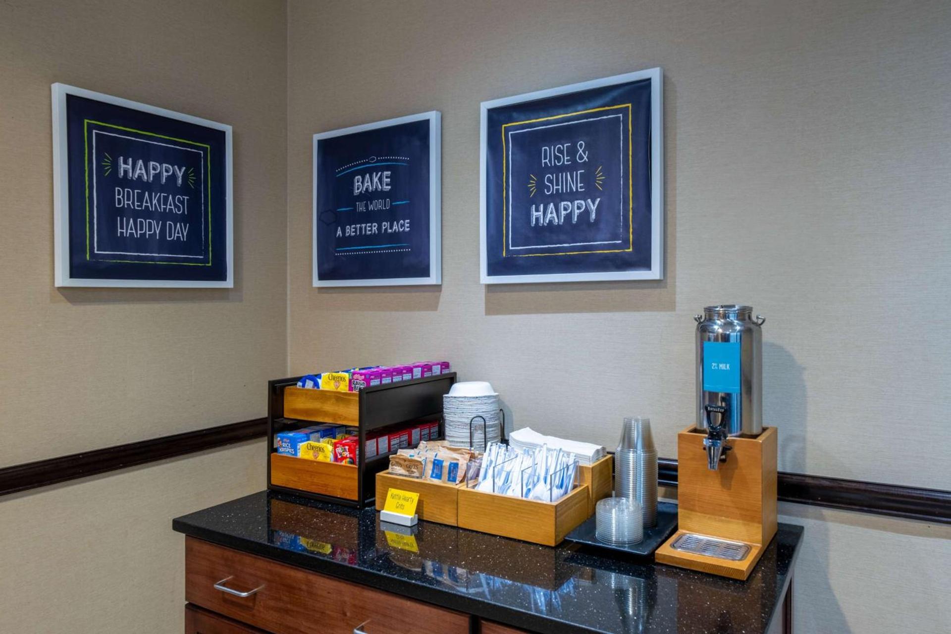 Hampton Inn Dahlgren photo 24