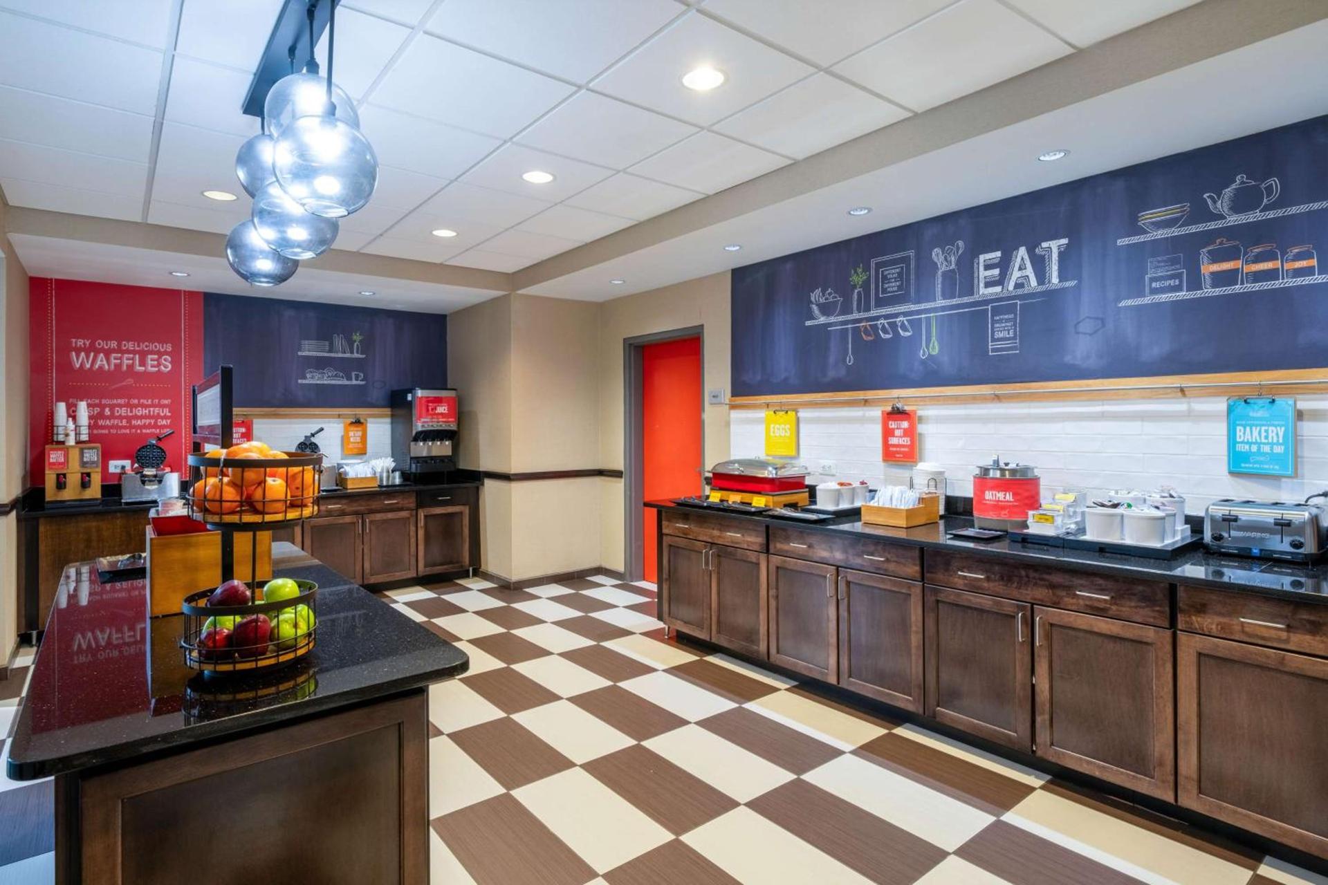 Hampton Inn Dahlgren photo 31
