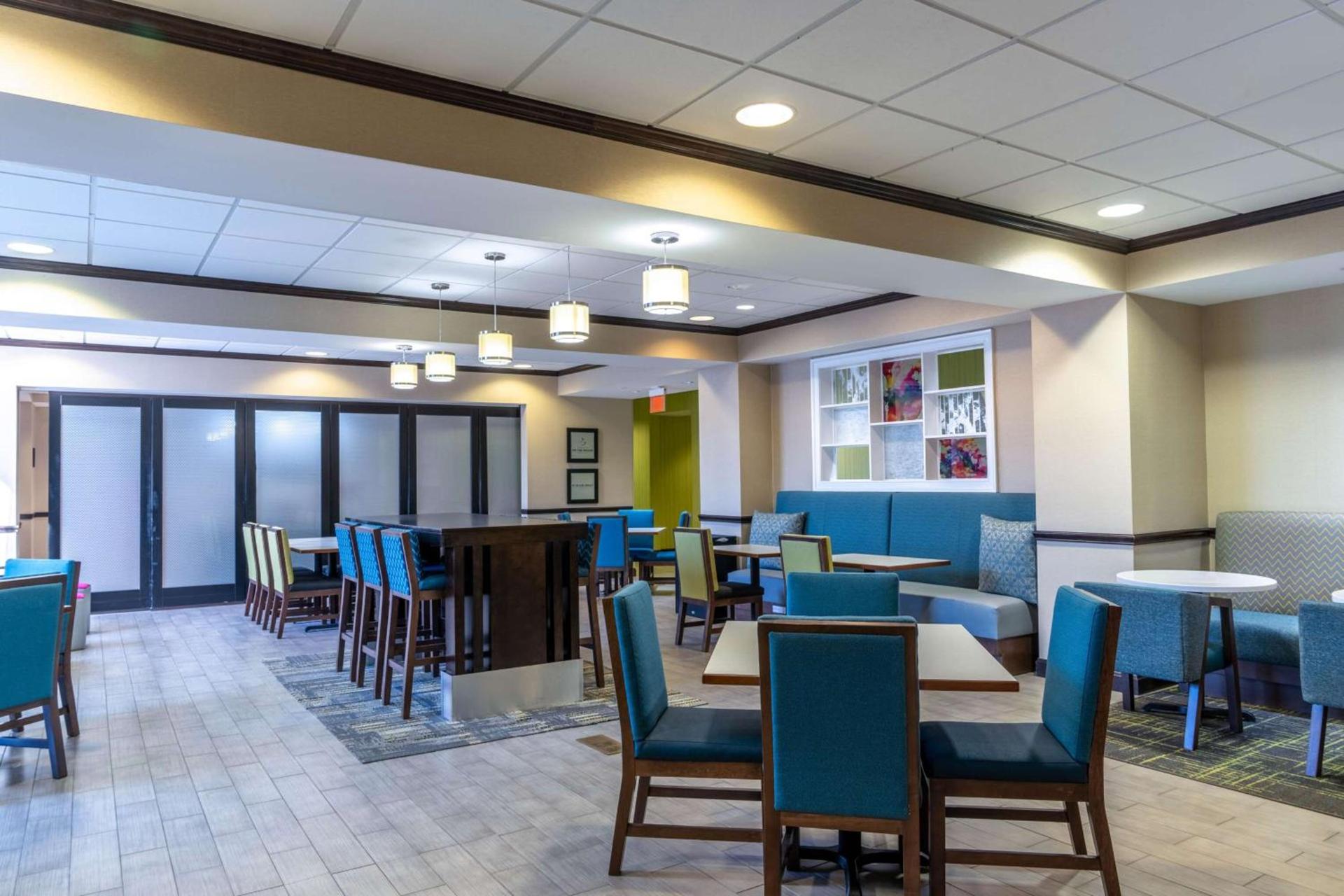 Hampton Inn Dahlgren photo 57
