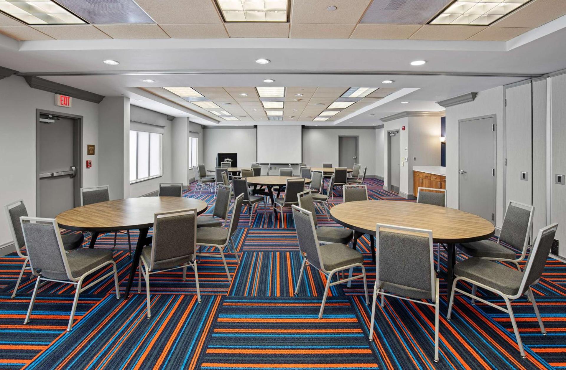 Hampton Inn & Suites Murfreesboro photo 8