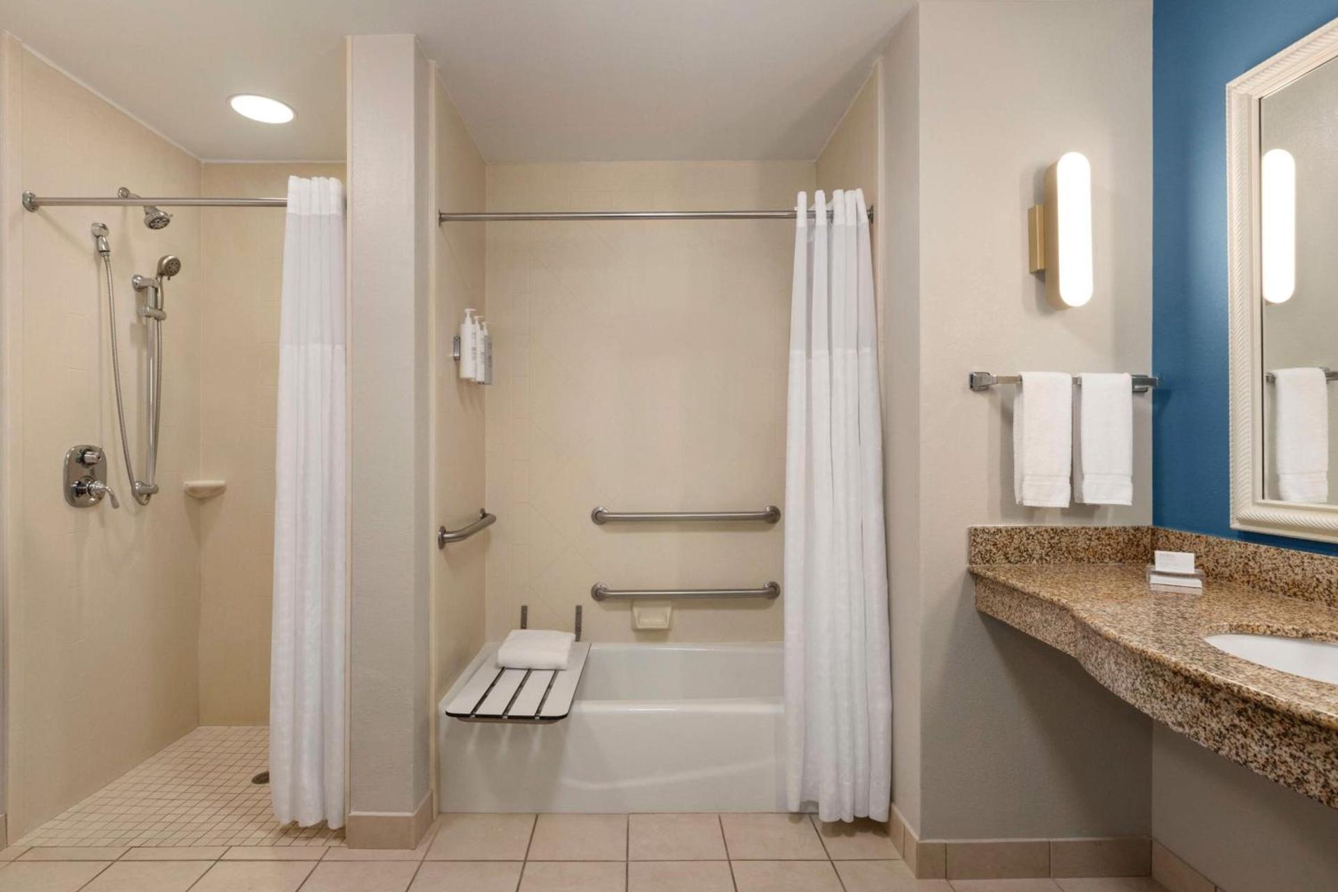 Hilton Garden Inn Fort Myers Airport/FGCU photo 43