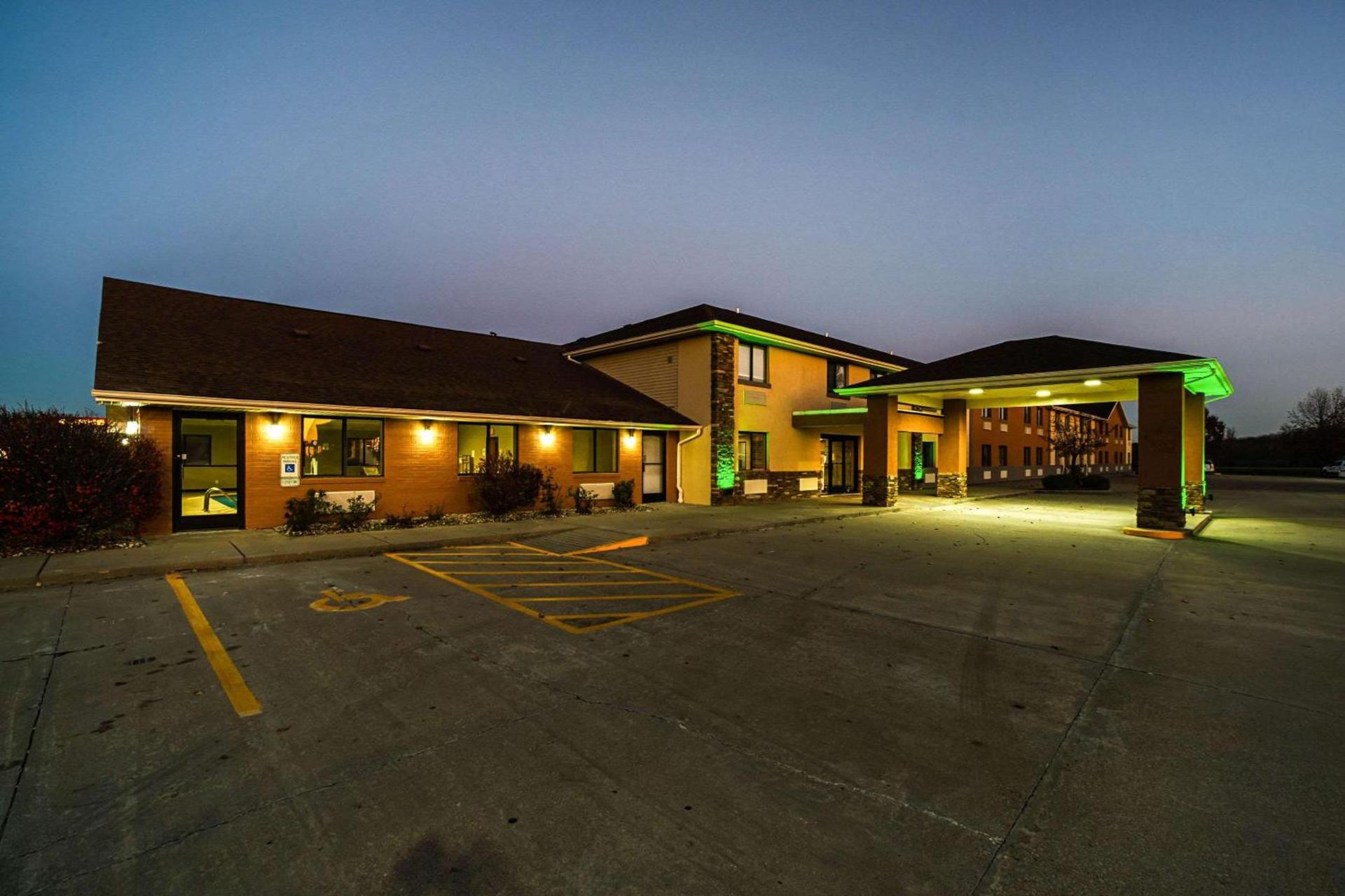 Quality Inn Carbondale University area photo 27