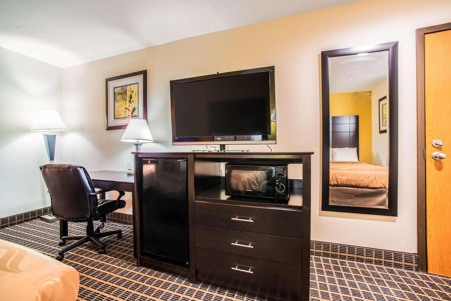 Quality Inn Carbondale University area photo 37