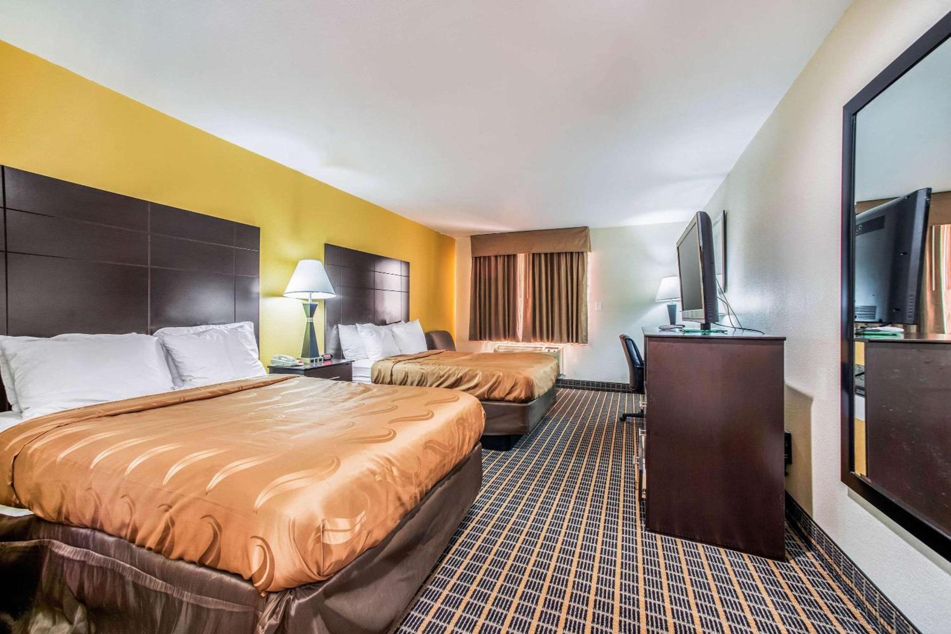 Quality Inn Carbondale University area photo 35